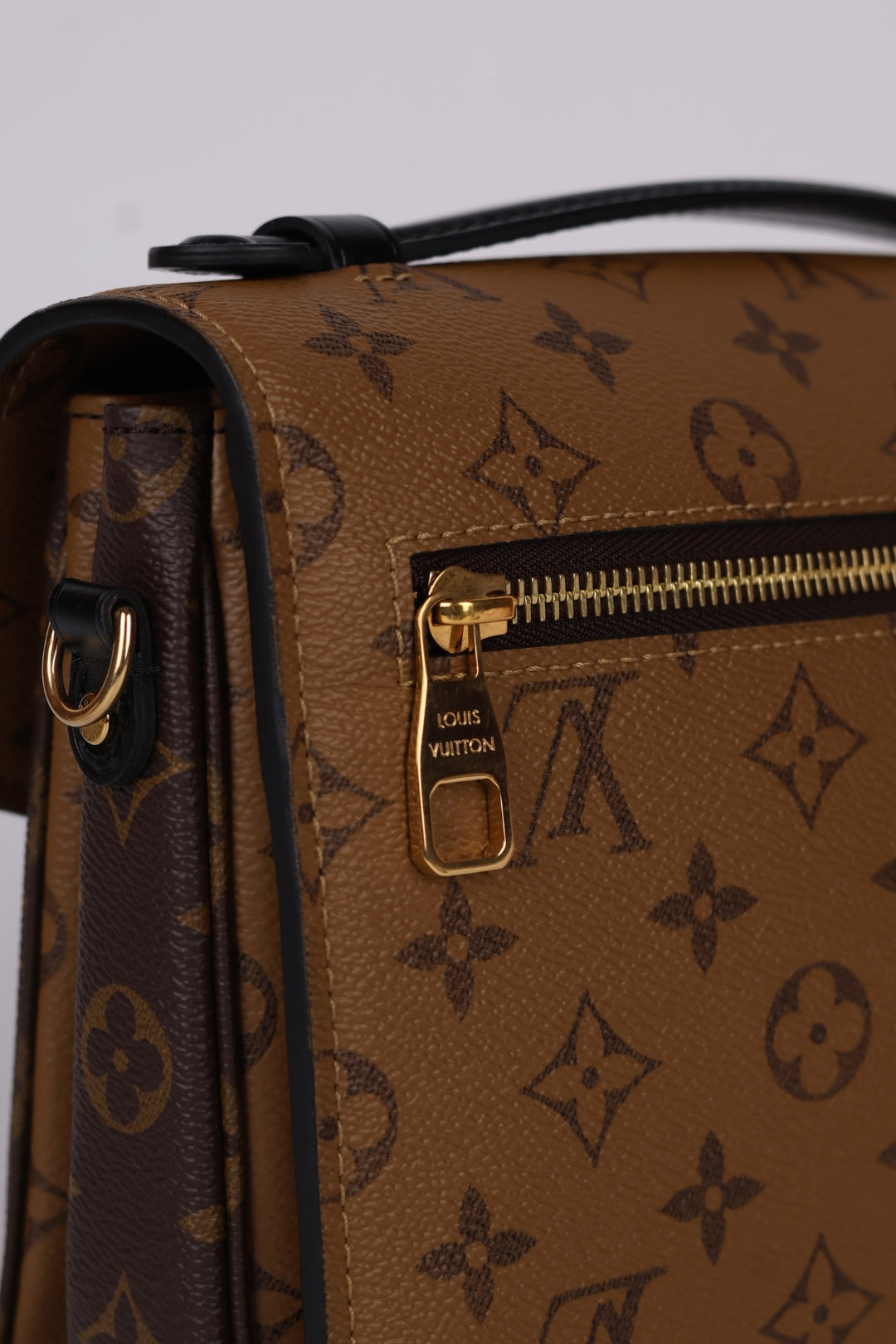 Louis Vuitton Métis Reverse