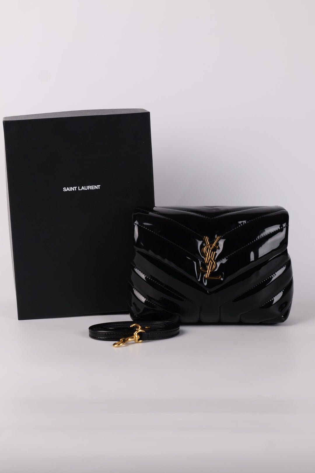 Saint Laurent Lou Lou Toy Vernis
