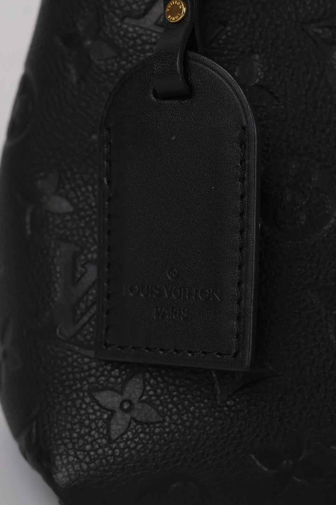 Louis Vuitton V Tote BB Empreinte