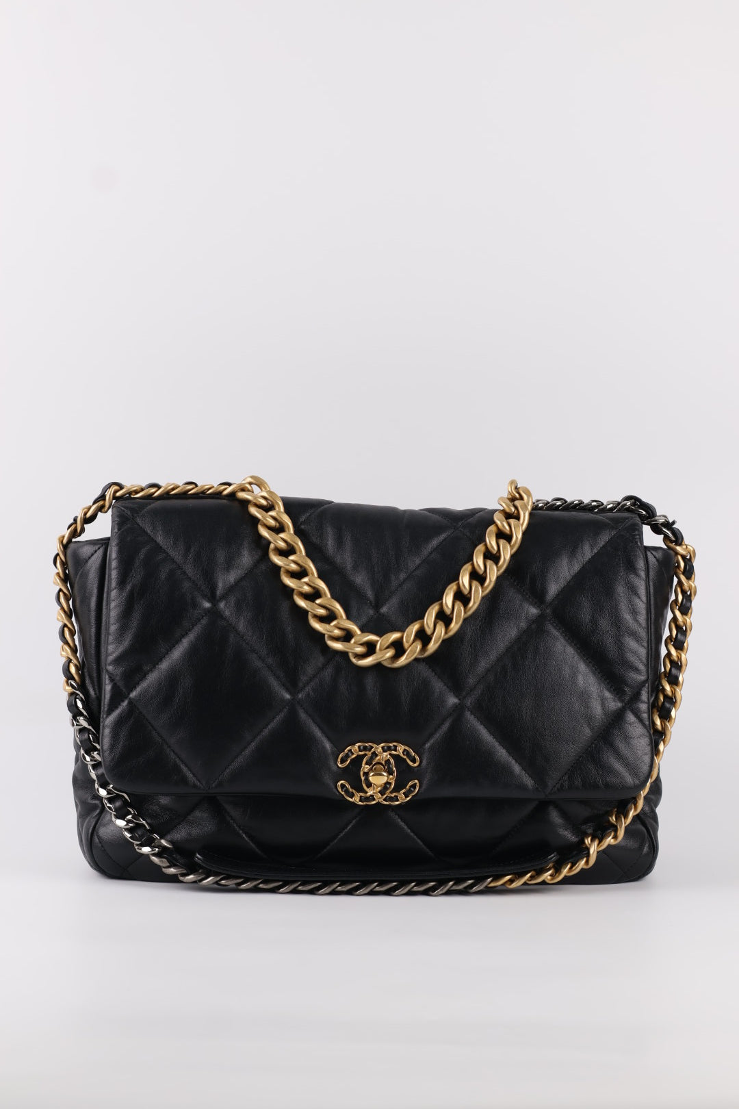 Chanel 19 Large in Pelle