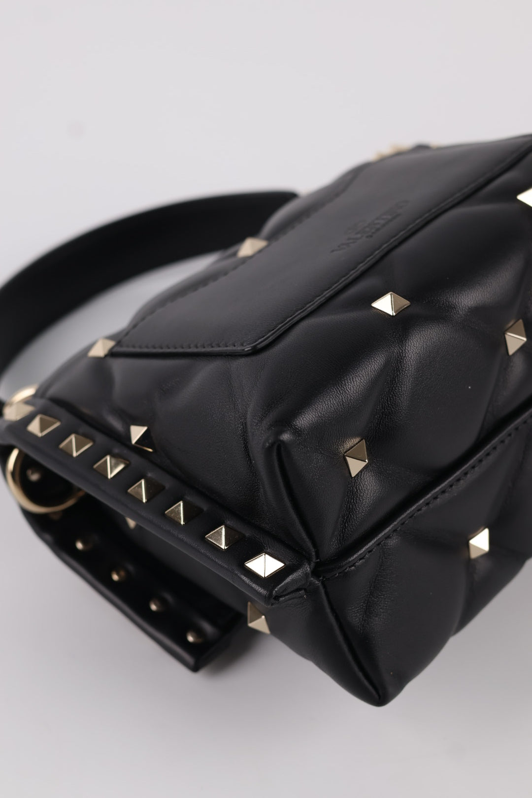Valentino Candystud in Pelle