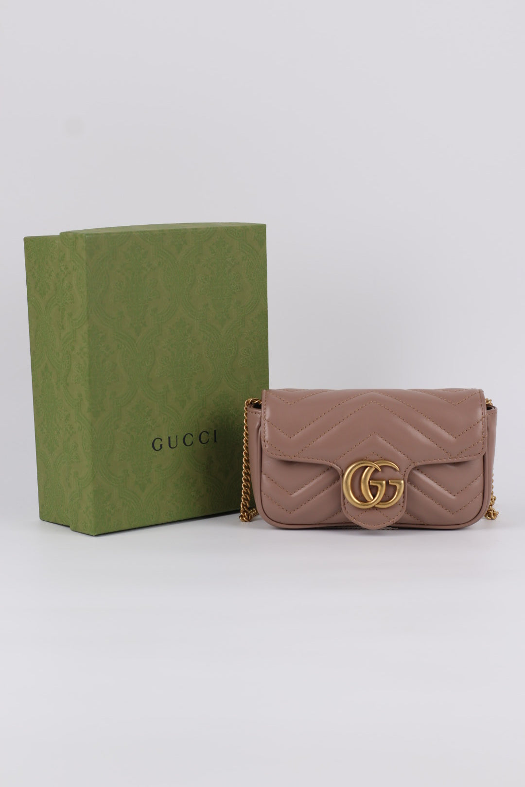 Gucci GG Super Mini Marmont