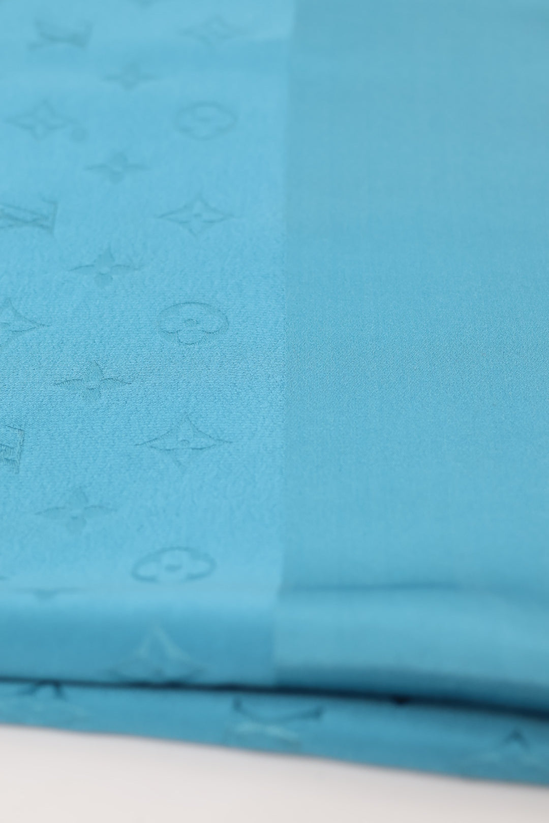 Louis Vuitton Foulard Turchese in Monogram