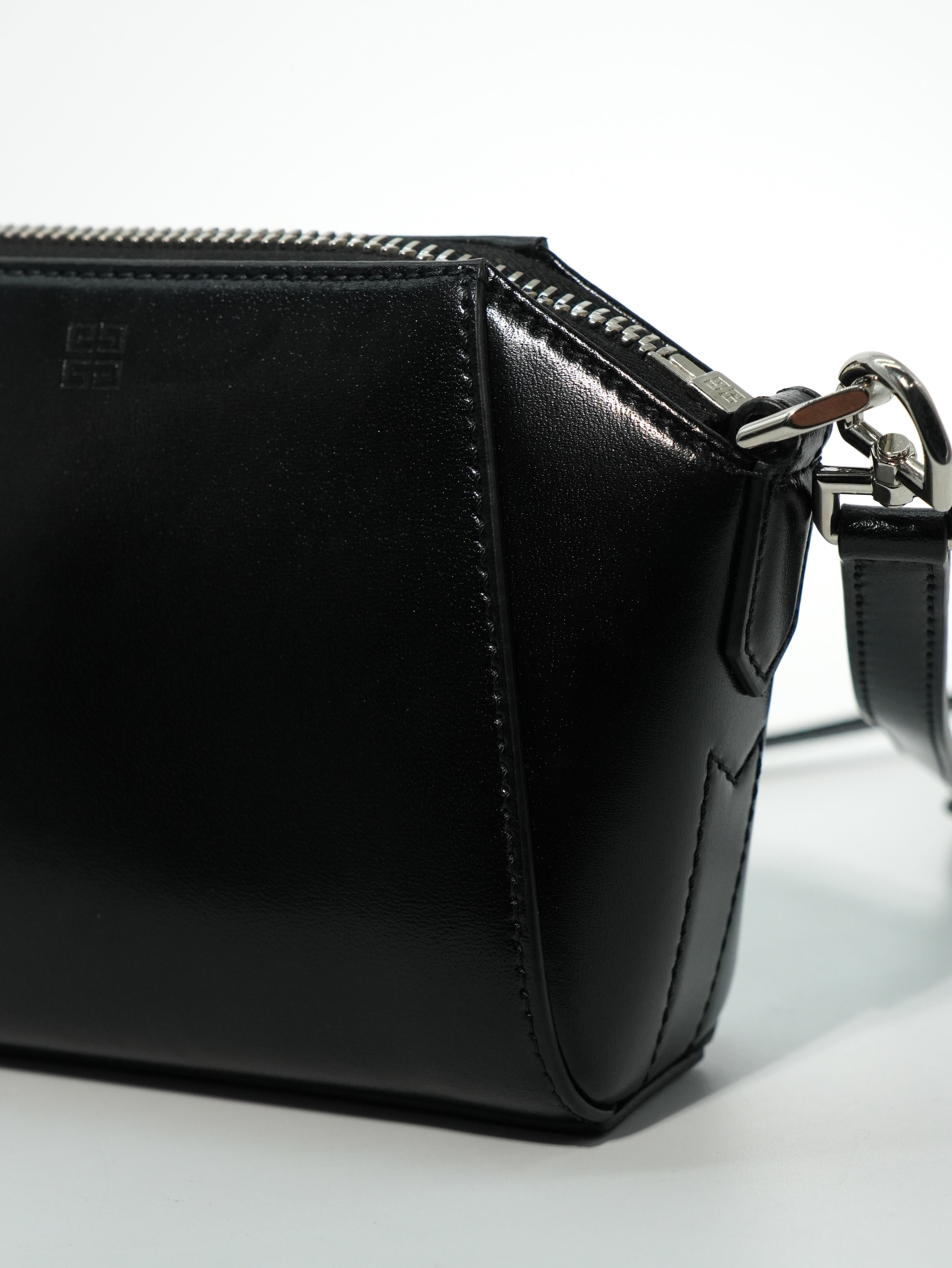 Givenchy Pochette Antigona con Tracolla
