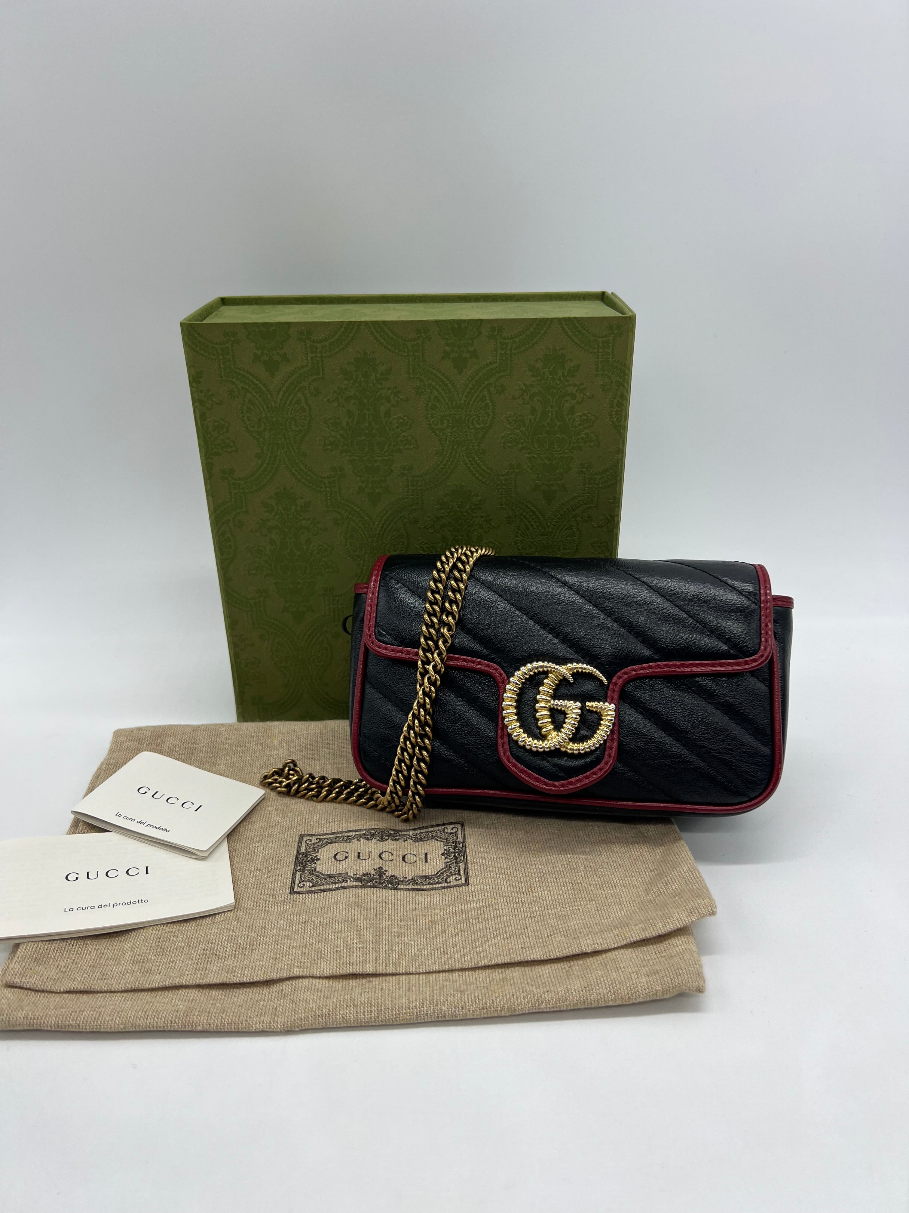 Gucci Super Mini Marmont