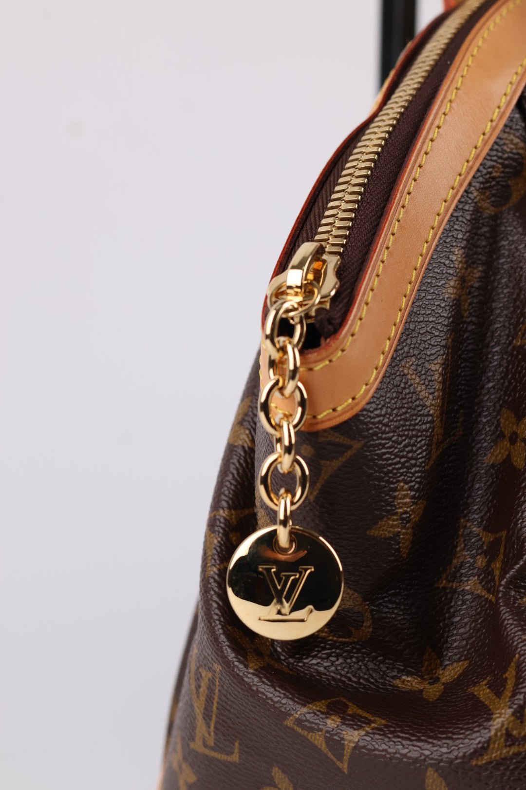 Louis Vuitton Tivoli GM Monogram