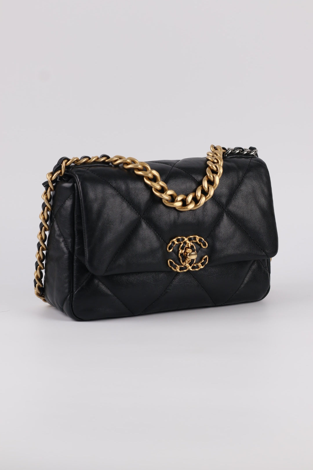 Chanel 19 in Pelle d’Agnello