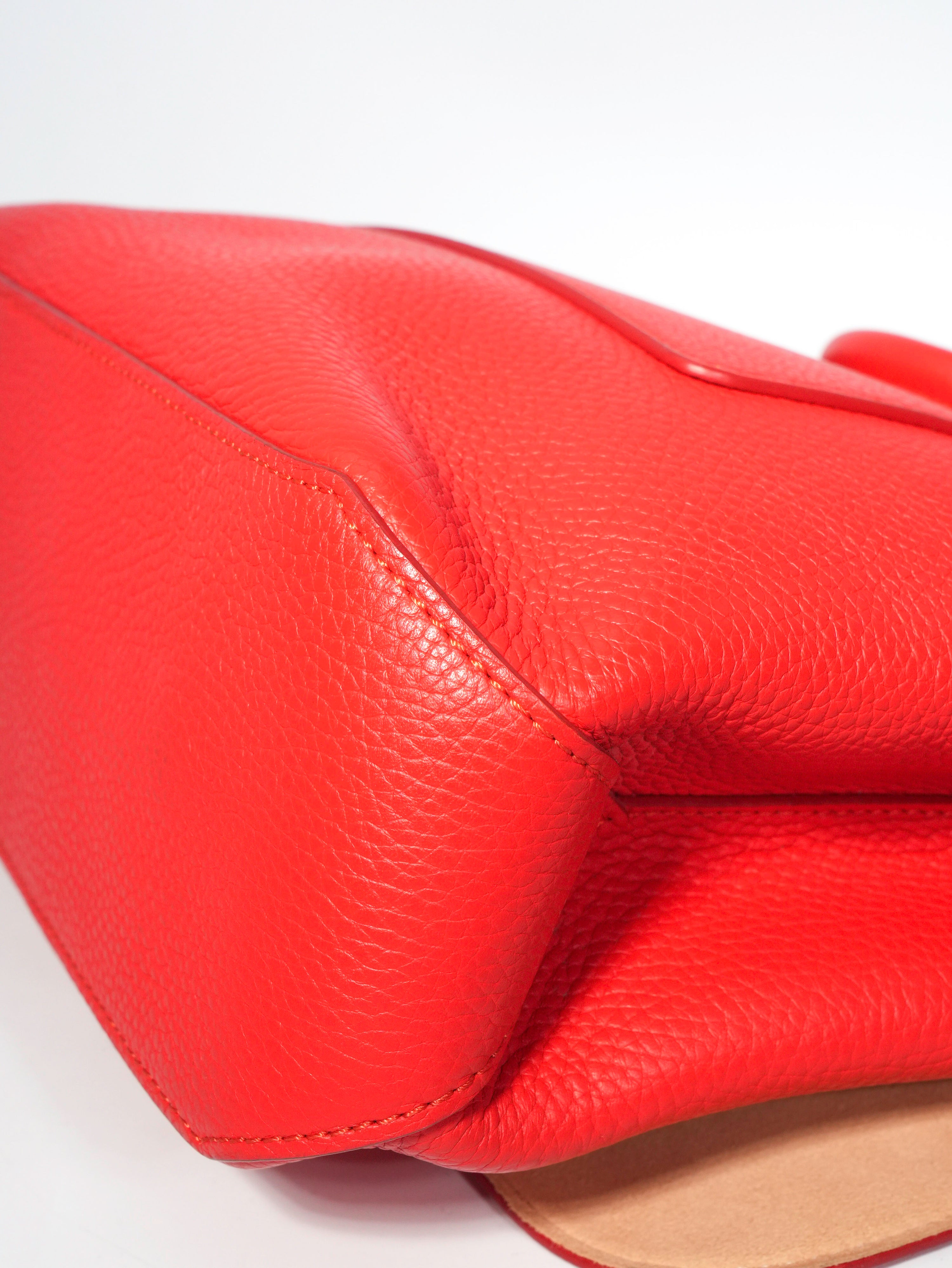 Louis Vuitton Volta Taurillon