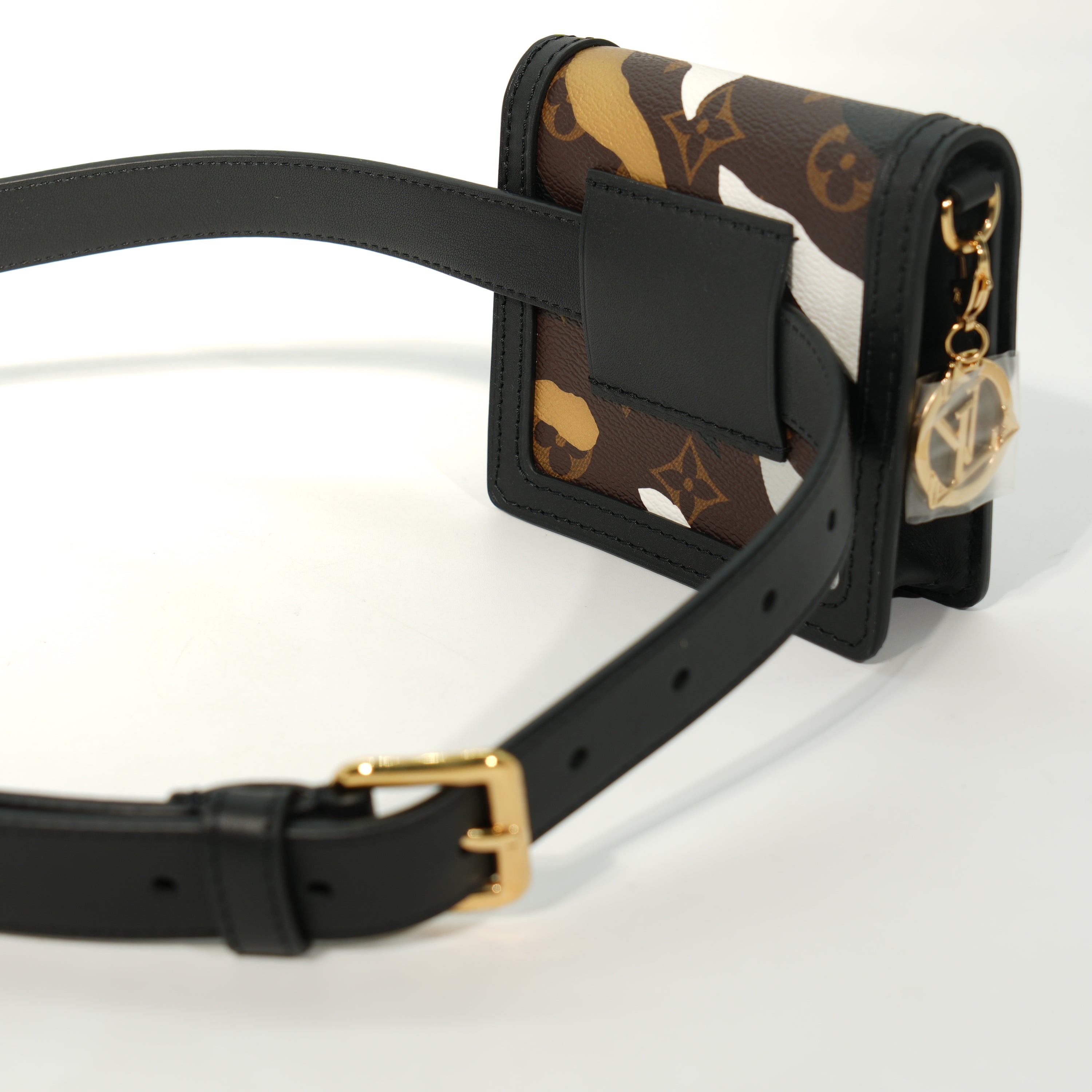 Louis Vuitton Marsupio Dauphine x LOL