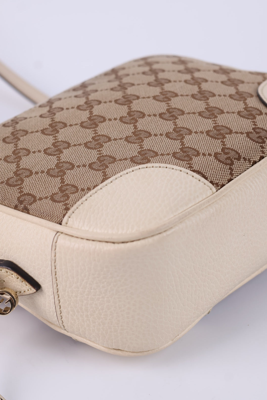 Gucci Camera Bag GG Wave