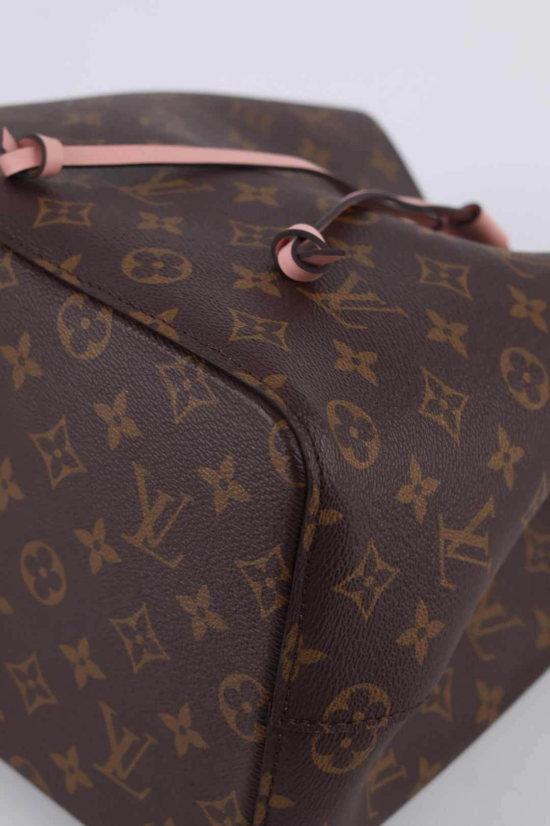 Louis Vuitton Neo Noé MM Monogram