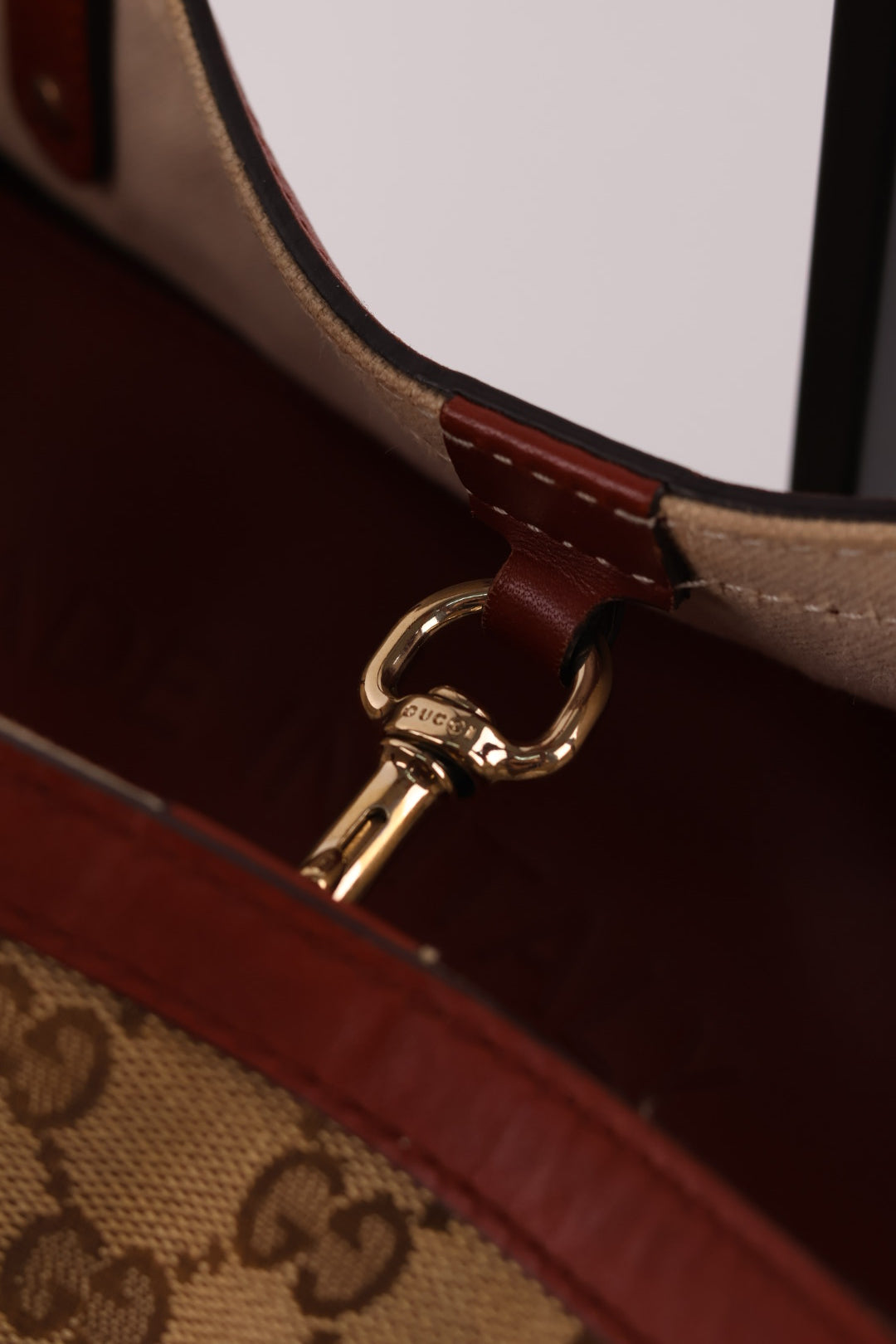 Gucci Tote GG Wave