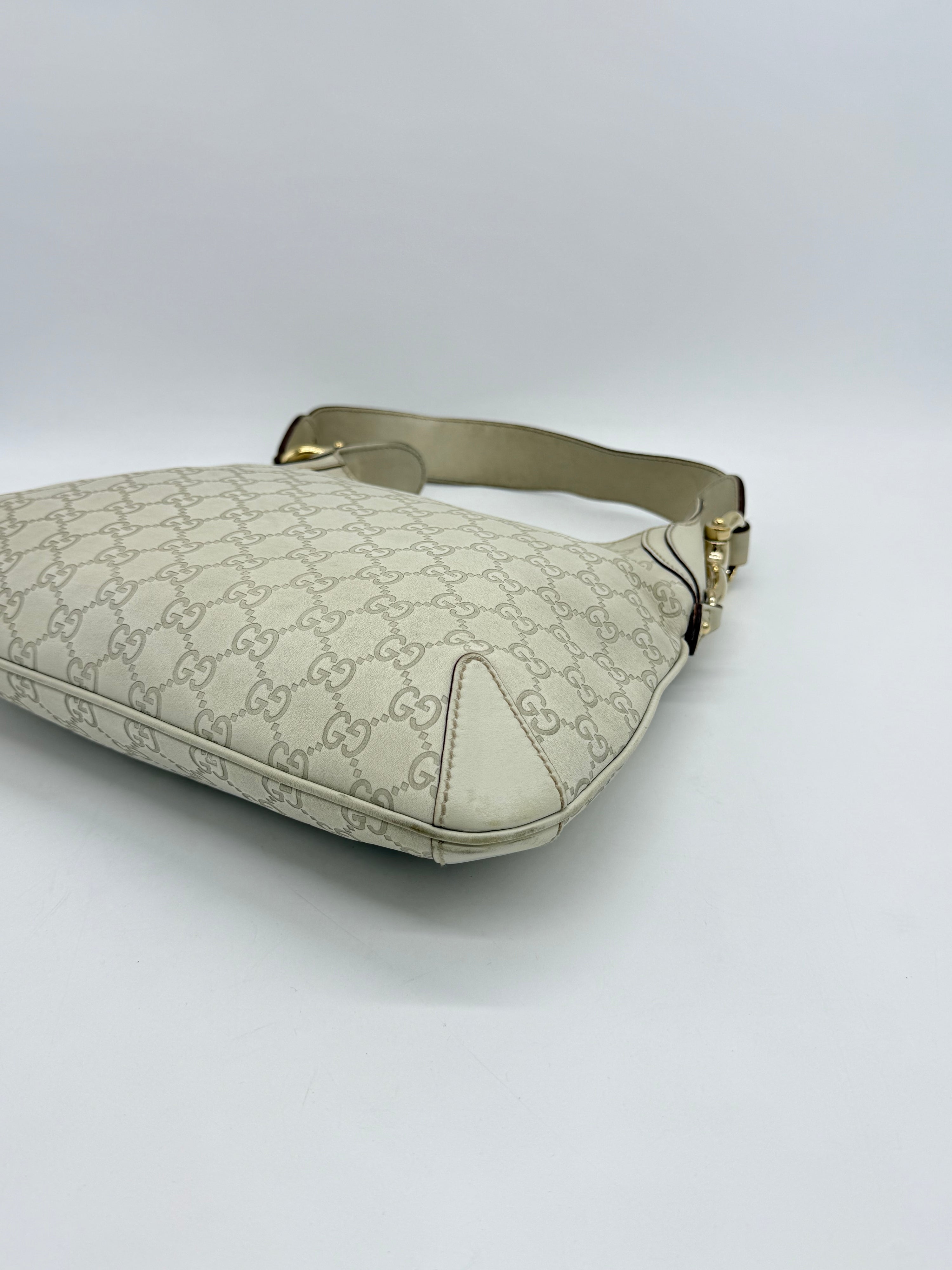 Gucci Hobo GG Signature