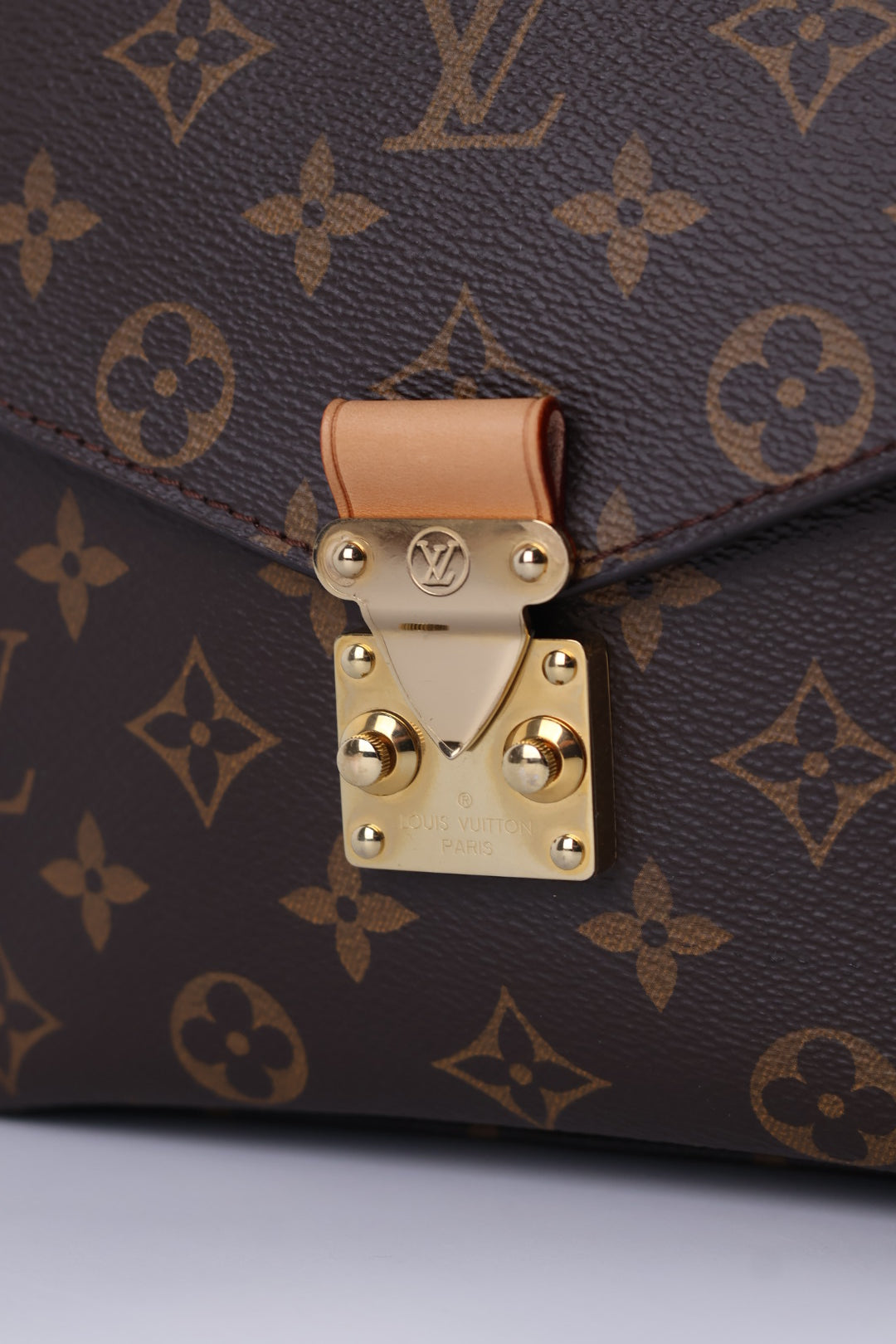 Louis Vuitton Métis Monogram