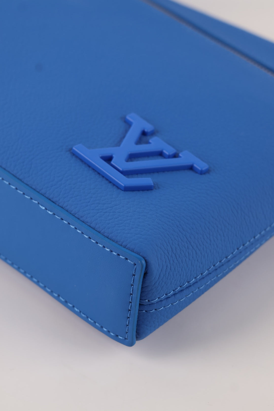 Louis Vuitton Pochette Takeoff