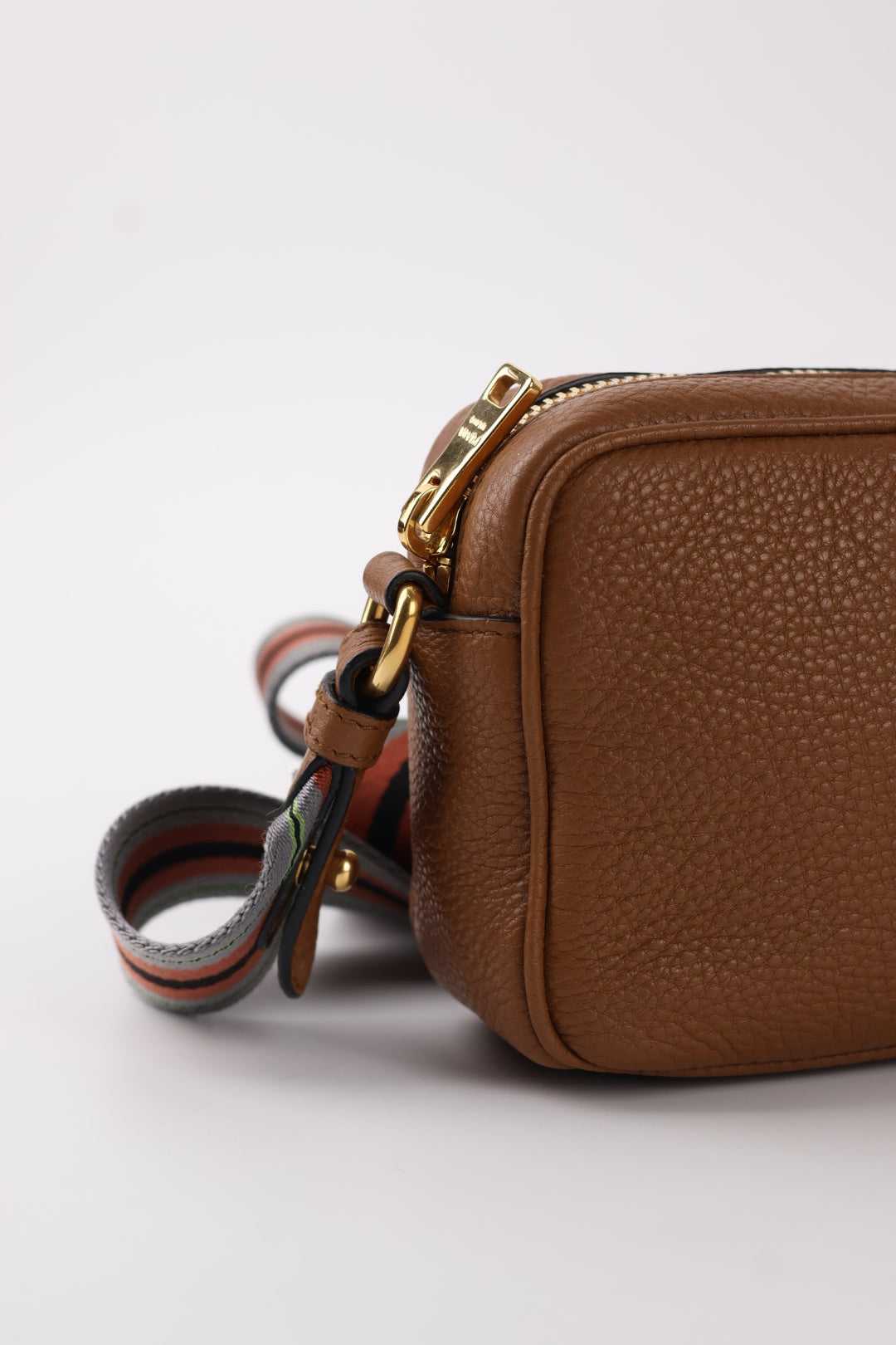 Prada Mini Camera Bag in Pelle