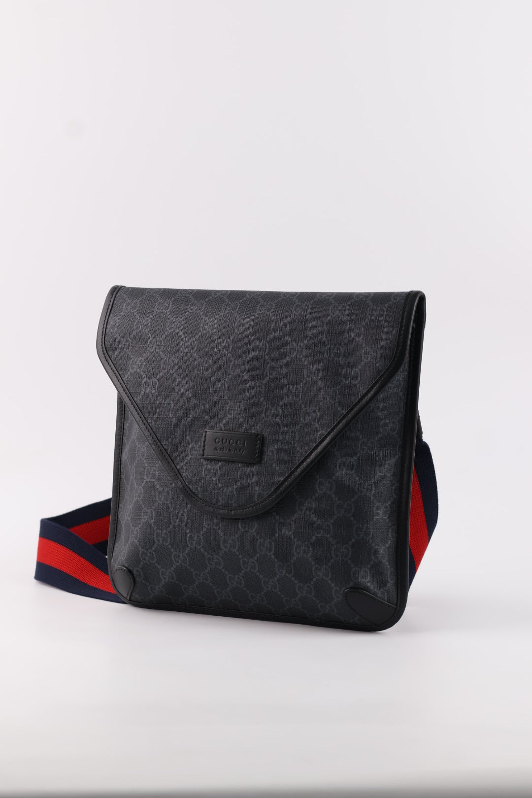 Gucci Messenger GG Supreme Small