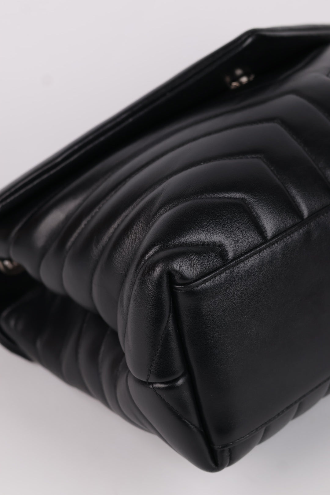 Saint Laurent Lou Lou Media