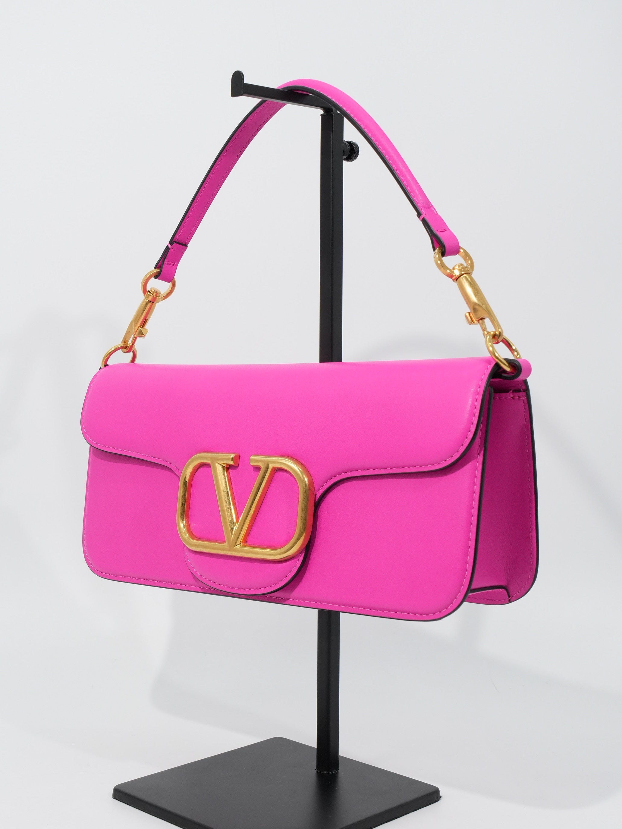 Valentino Locó Media