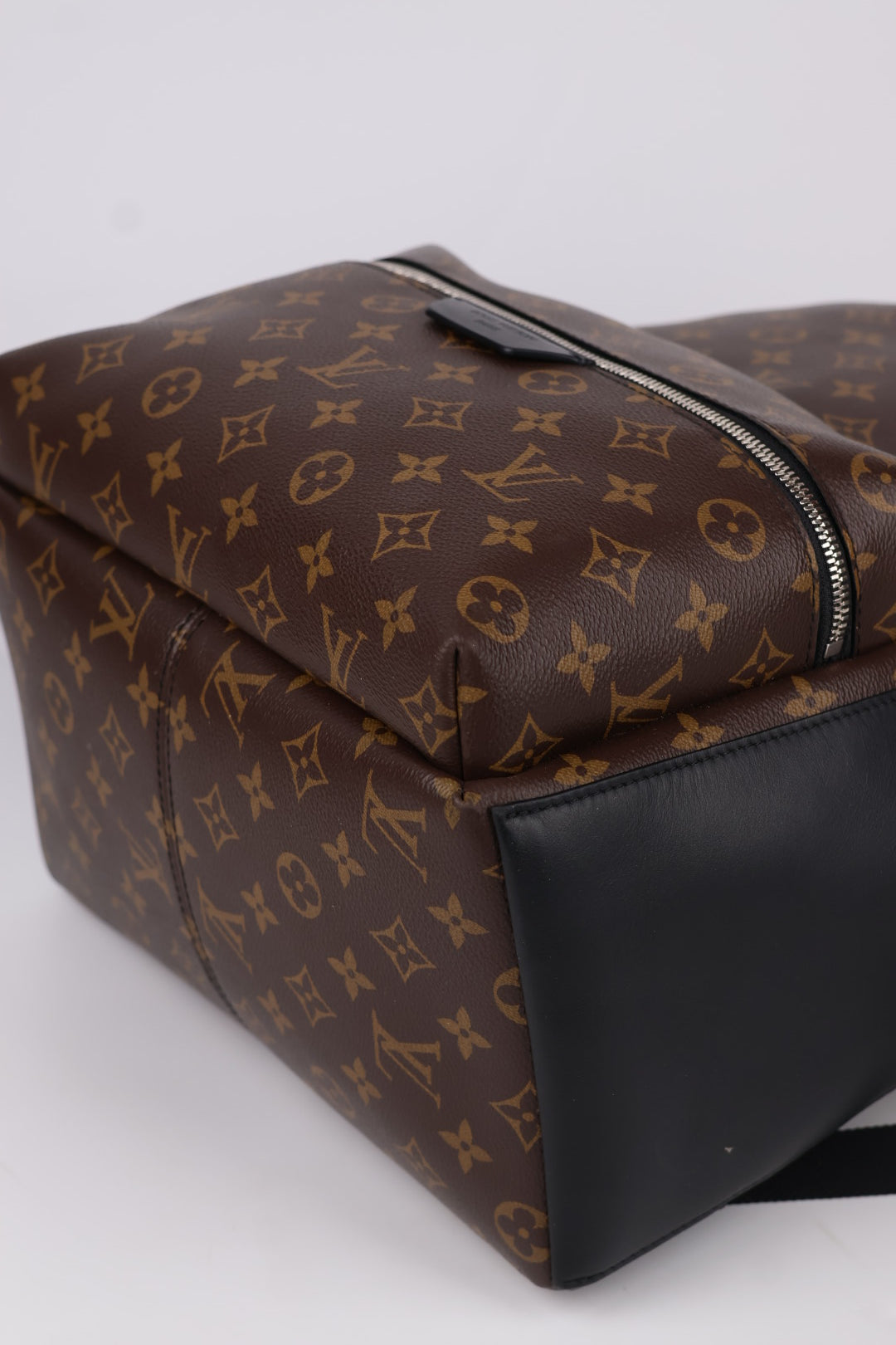 Louis Vuitton Zaino Discovery PM Monogram