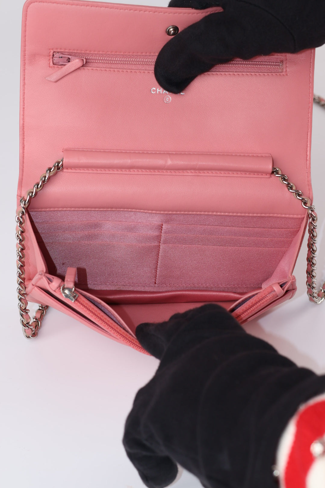 Chanel Woc Camelia in Pelle