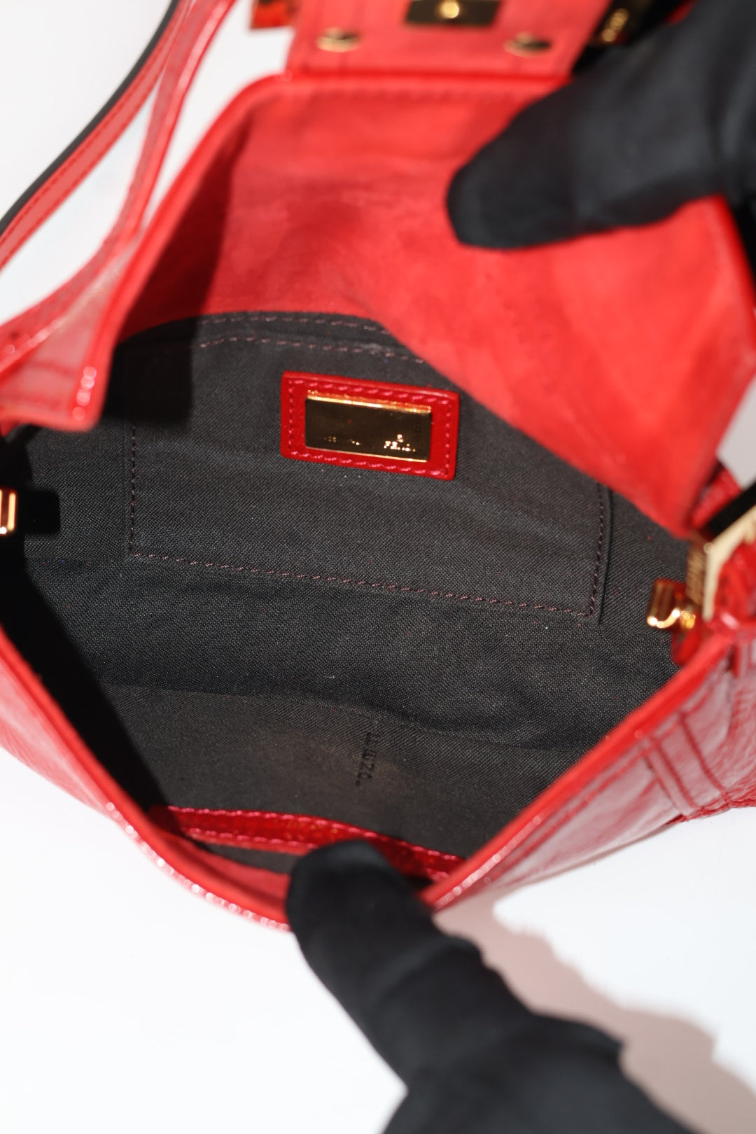 Fendi Mini Baguette in Vernice