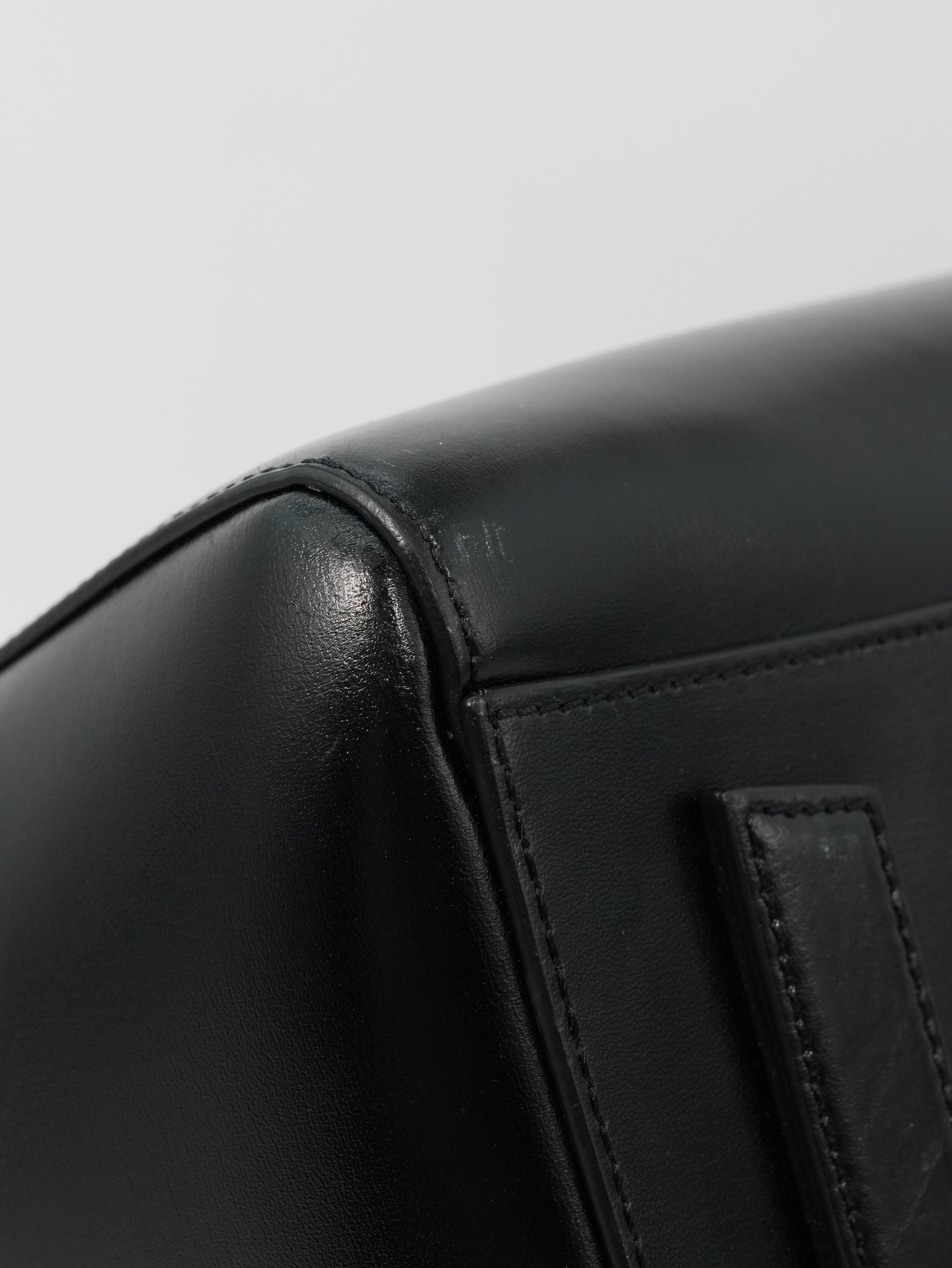 Givenchy Antigona Media