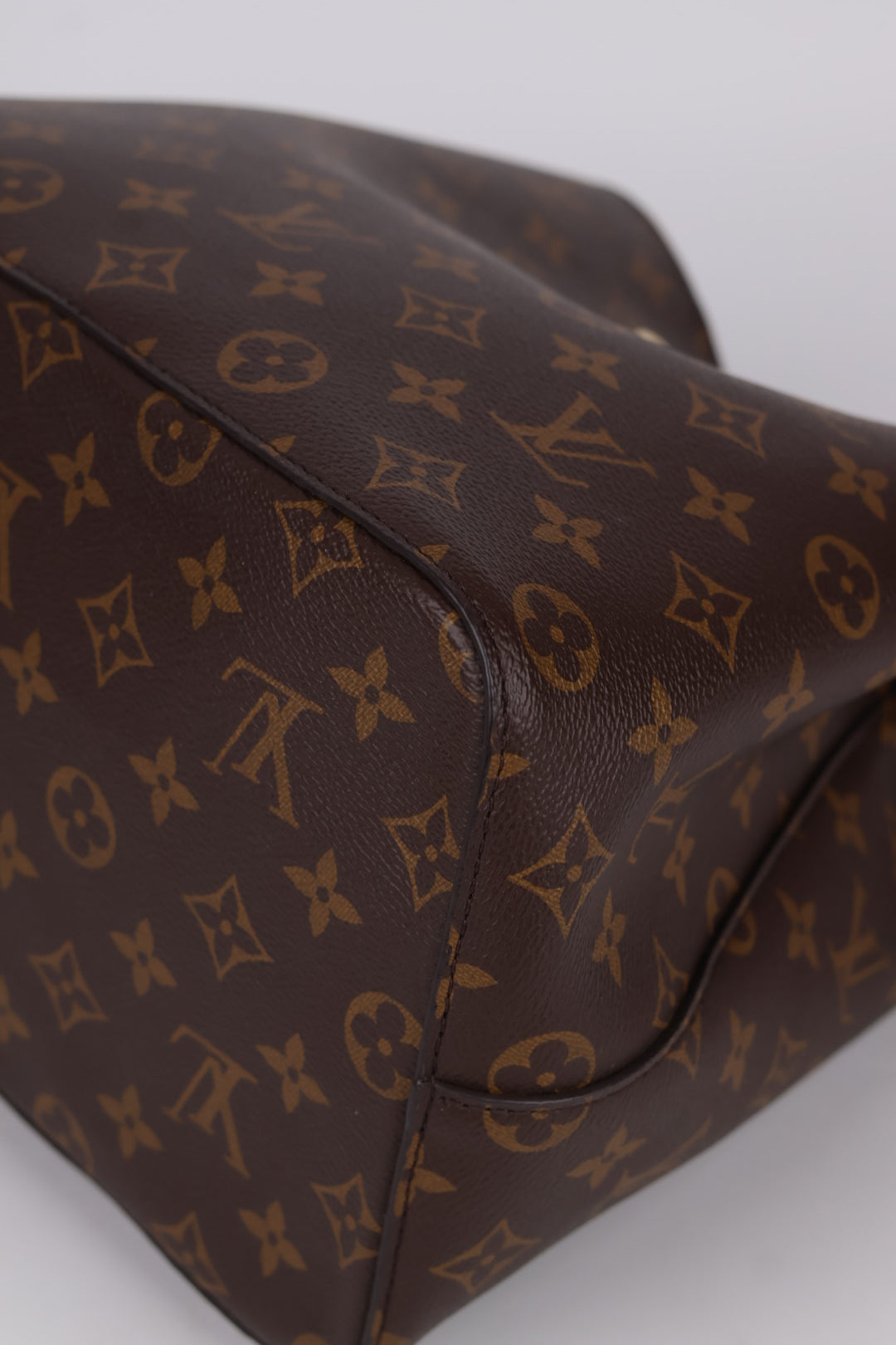 Louis Vuitton Neo Noé MM Monogram