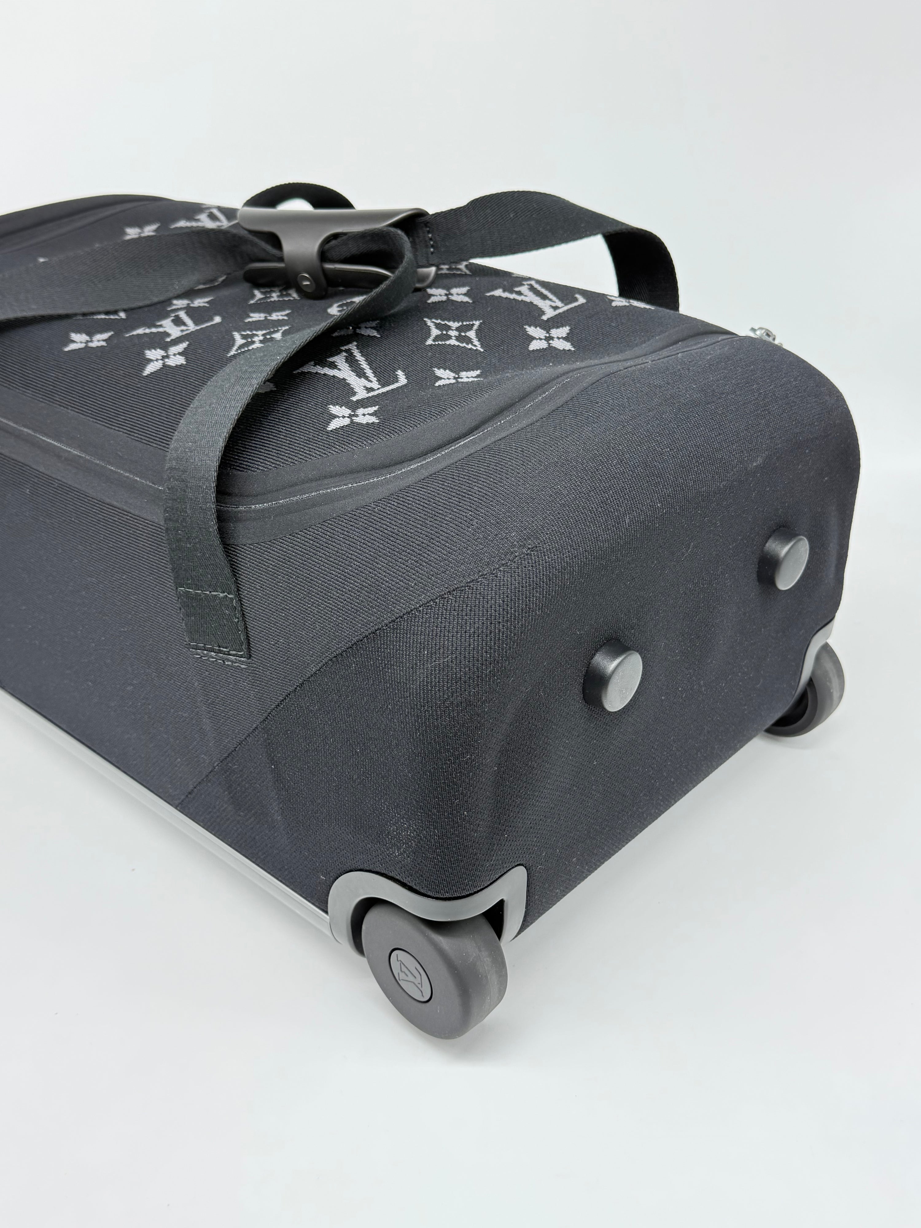Louis Vuitton Horizon Duffle 55
