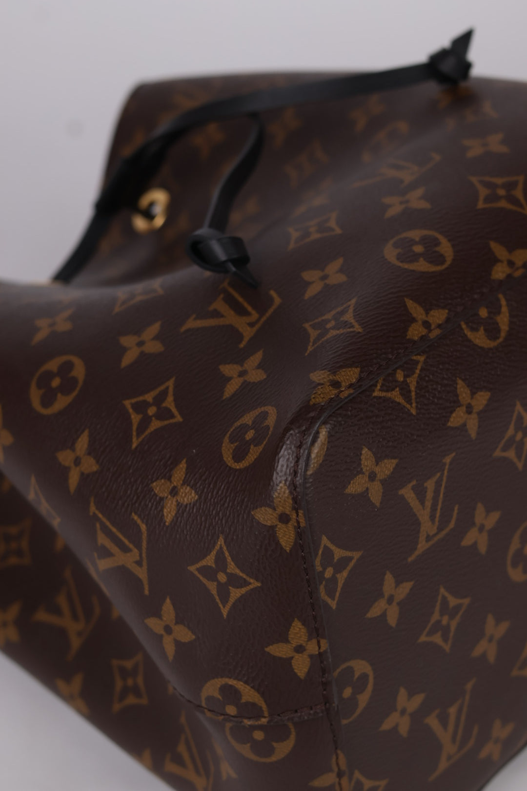 Louis Vuitton Neo Noé MM Monogram