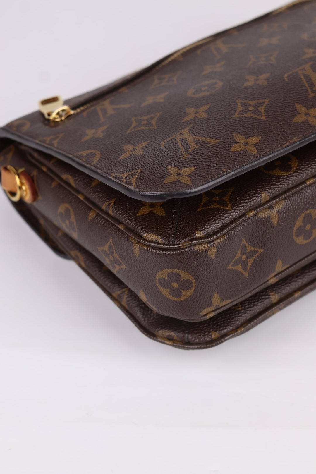 Louis Vuitton Métis Monogram