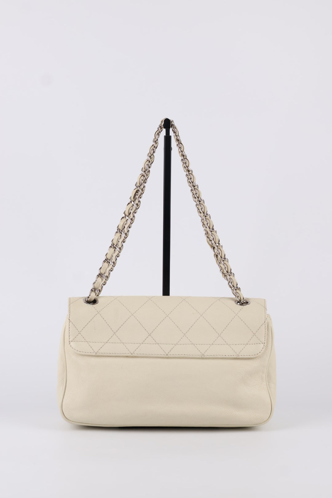 Chanel Reissue a Tracolla Caviar