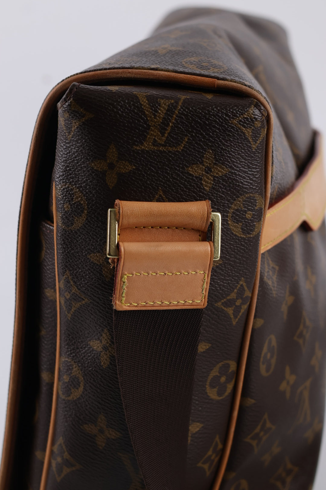 Louis Vuitton Abesses Messenger