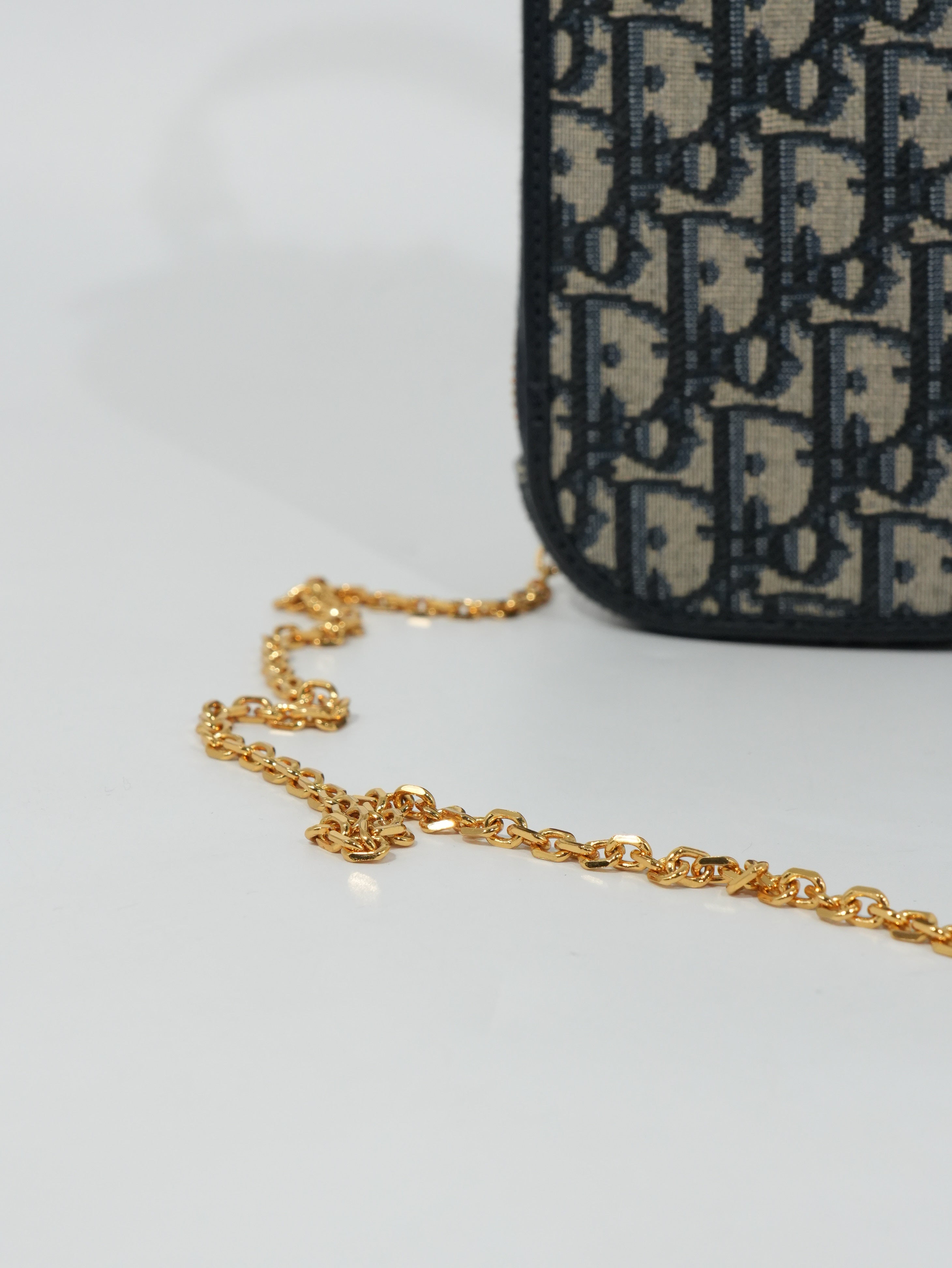 Dior Call’in 30 Montaigne