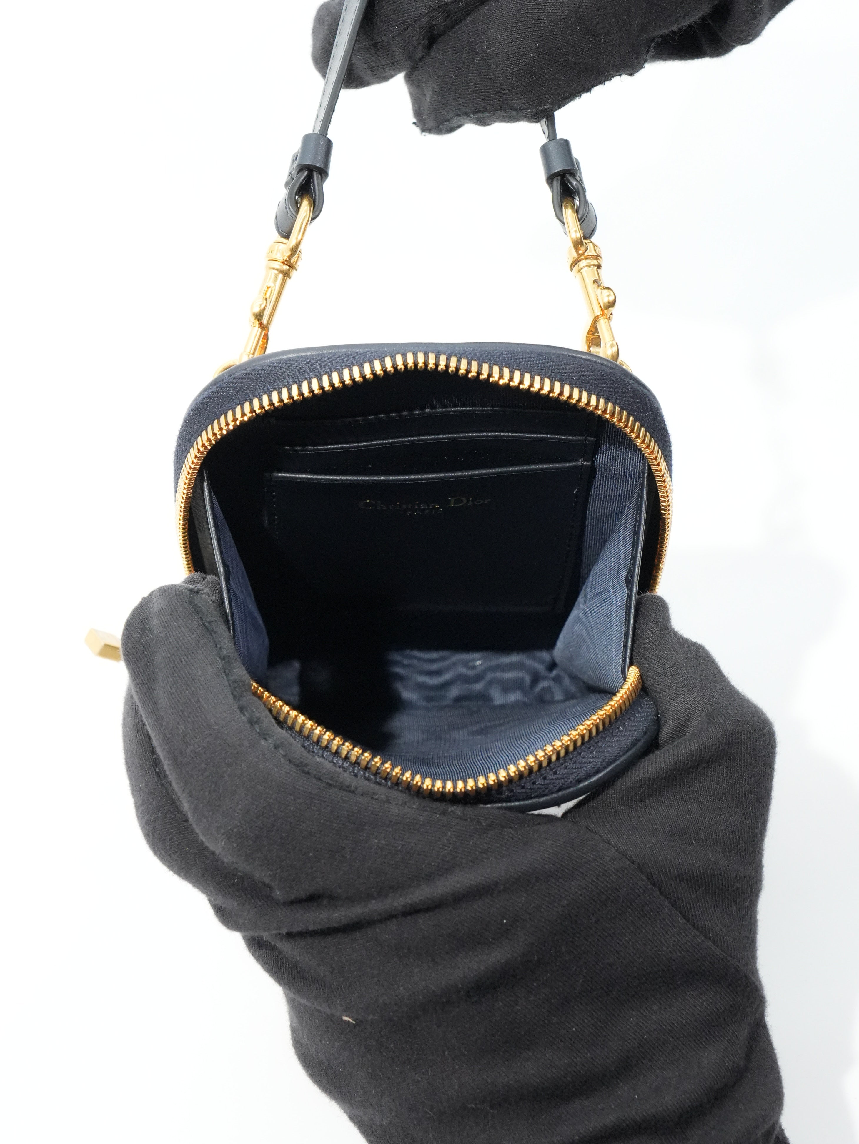 Dior Call’in 30 Montaigne