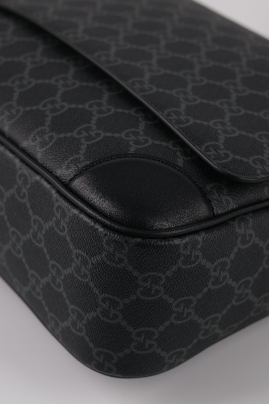 Gucci Emblem a Tracolla Media