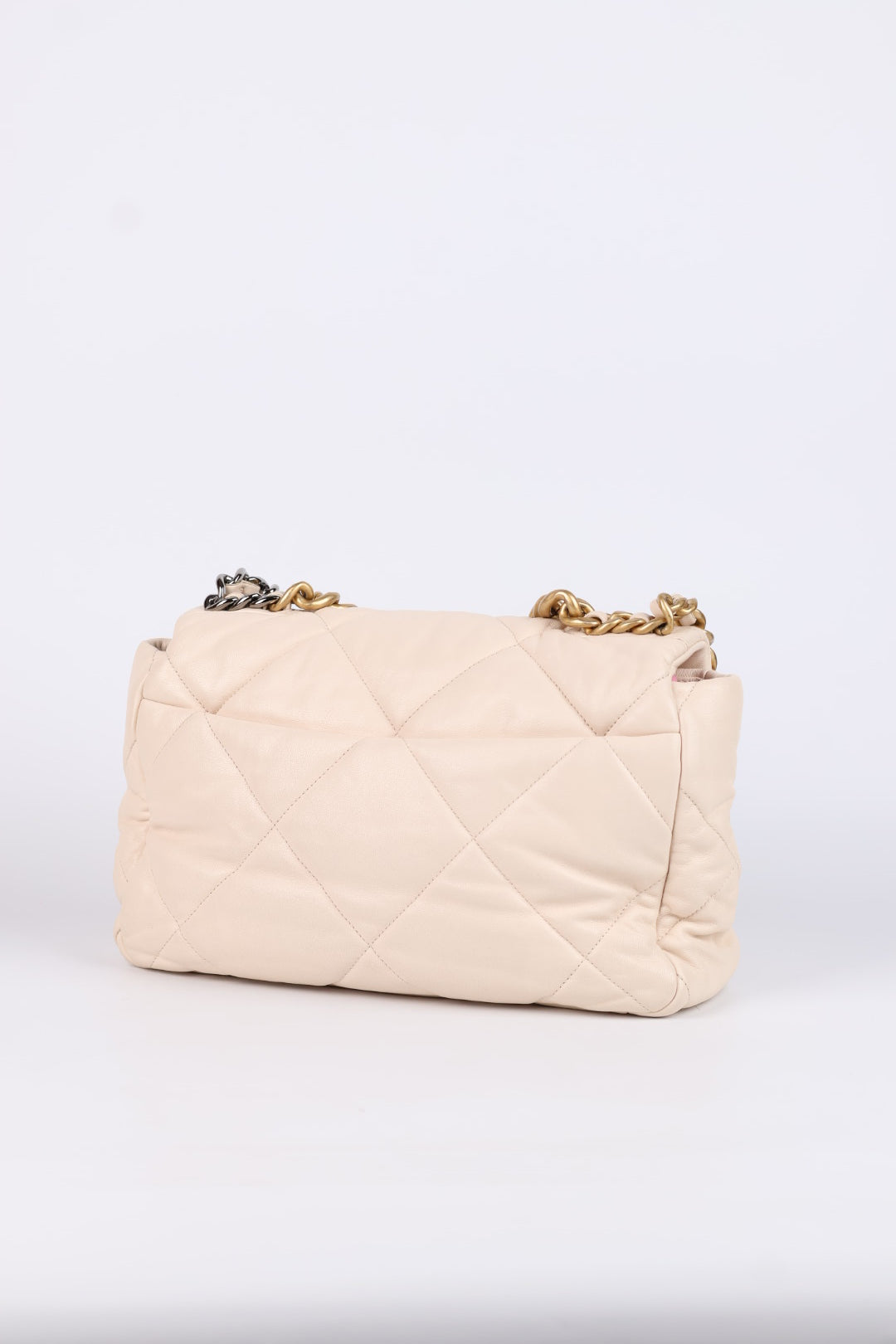 Chanel 19 Media in Pelle