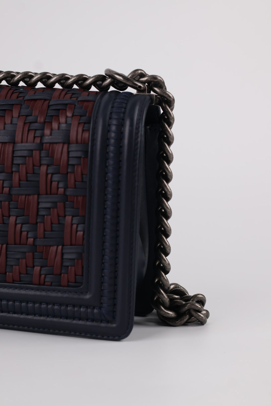 Chanel Boy in Pelle Intrecciata