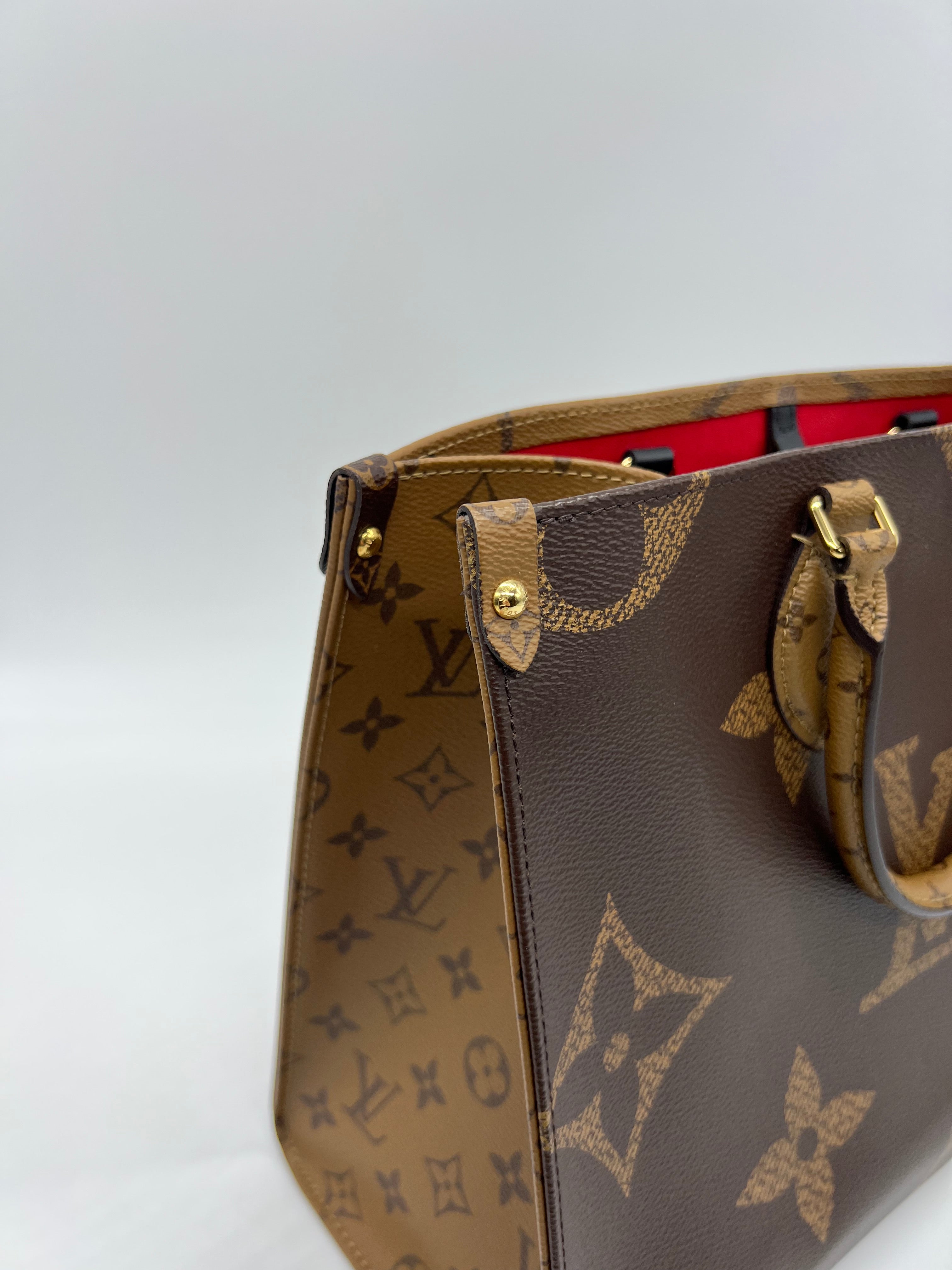 Louis Vuitton OnTheGo MM