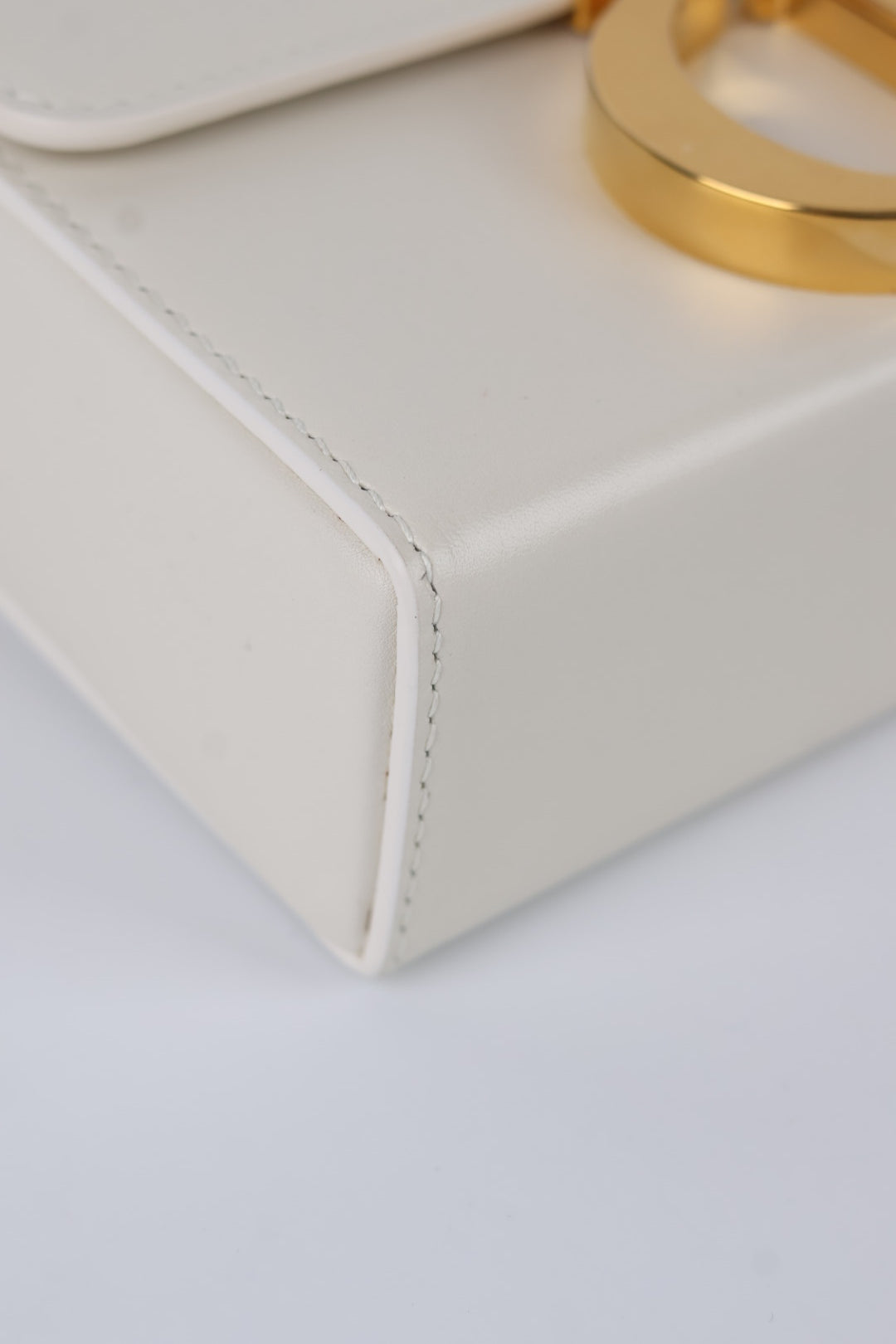 Dior Montaigne Box in Pelle