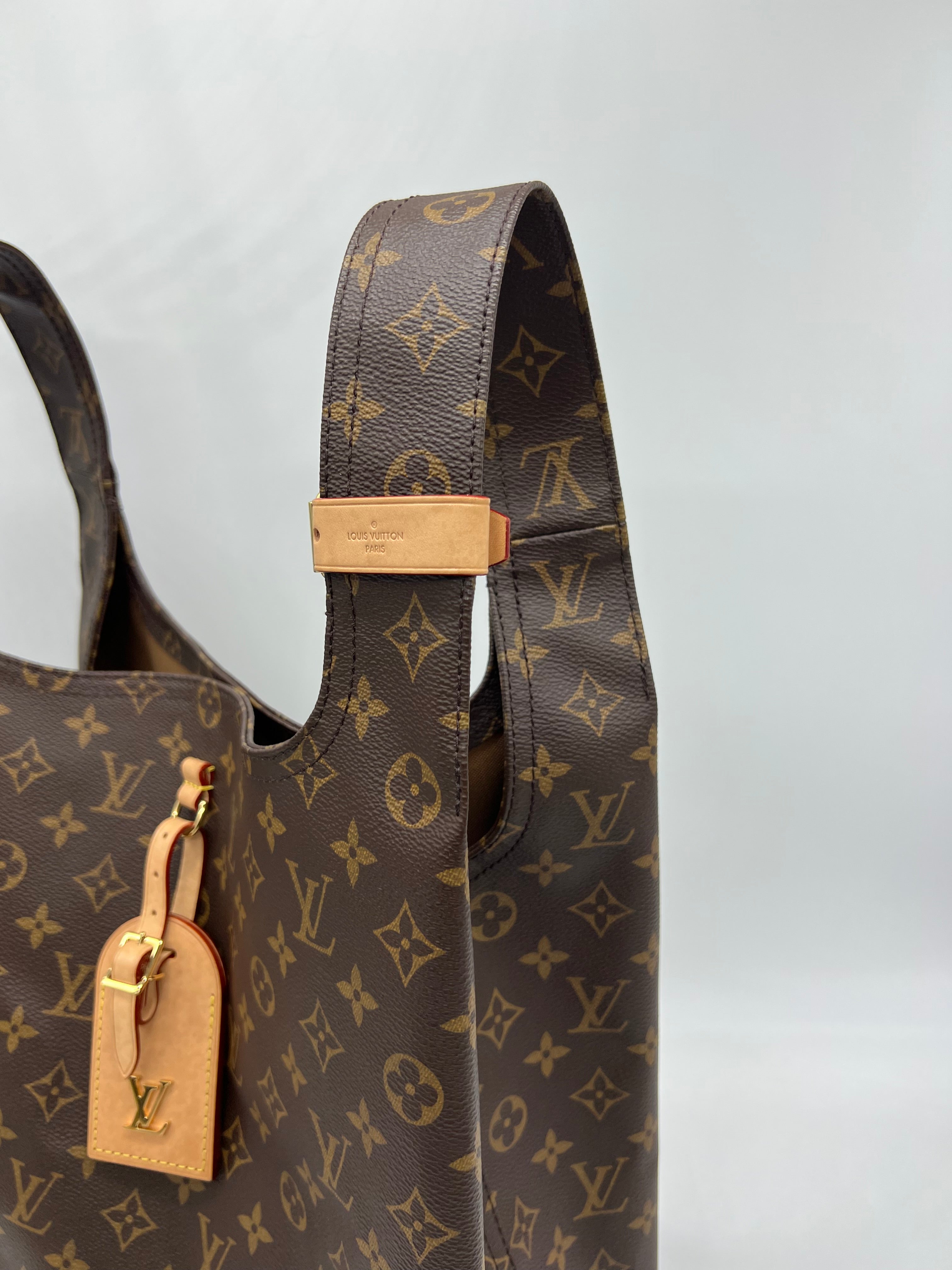 Louis Vuitton Atlantis GM Monogram