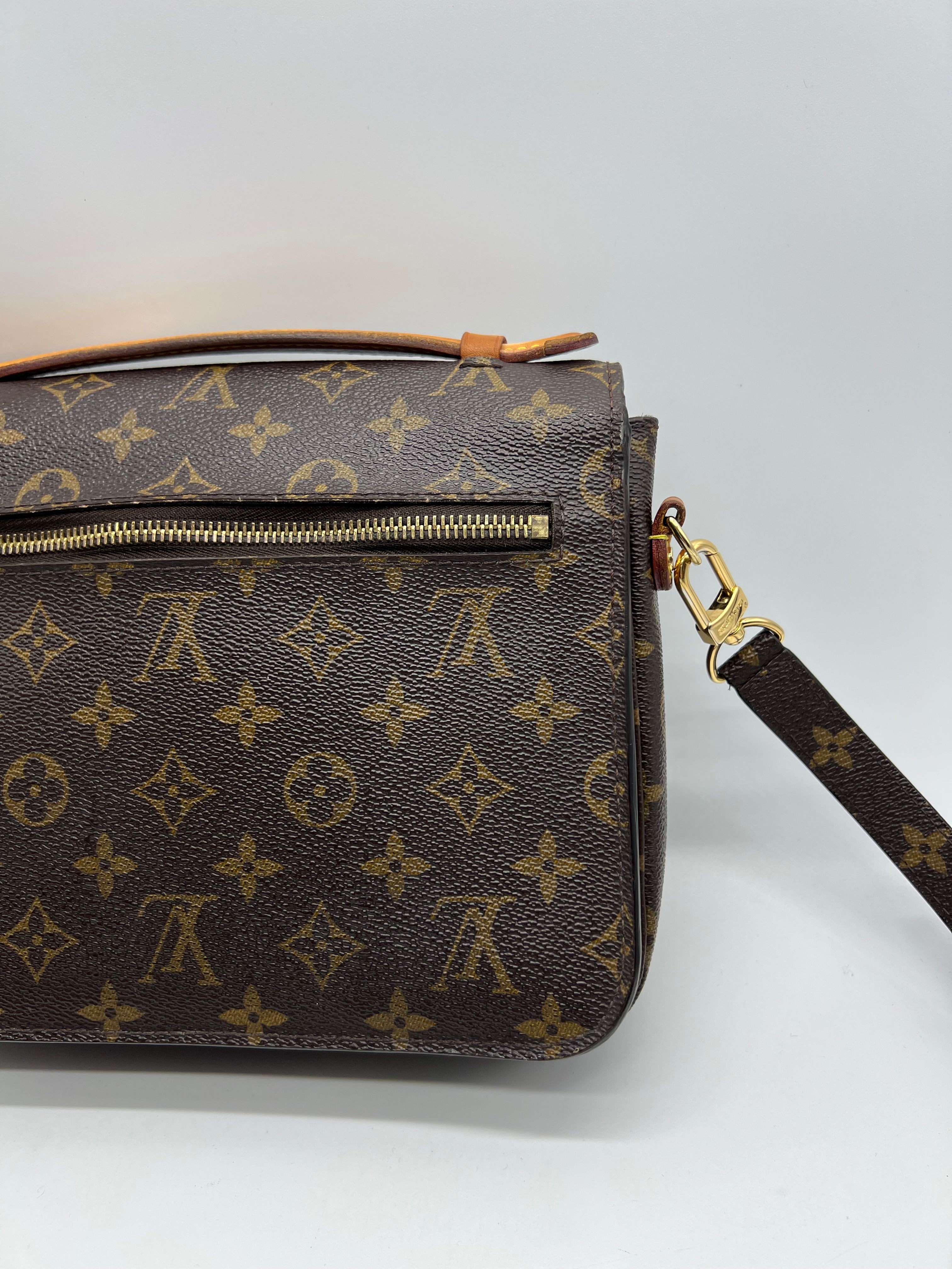 Louis Vuitton Métis Monogram