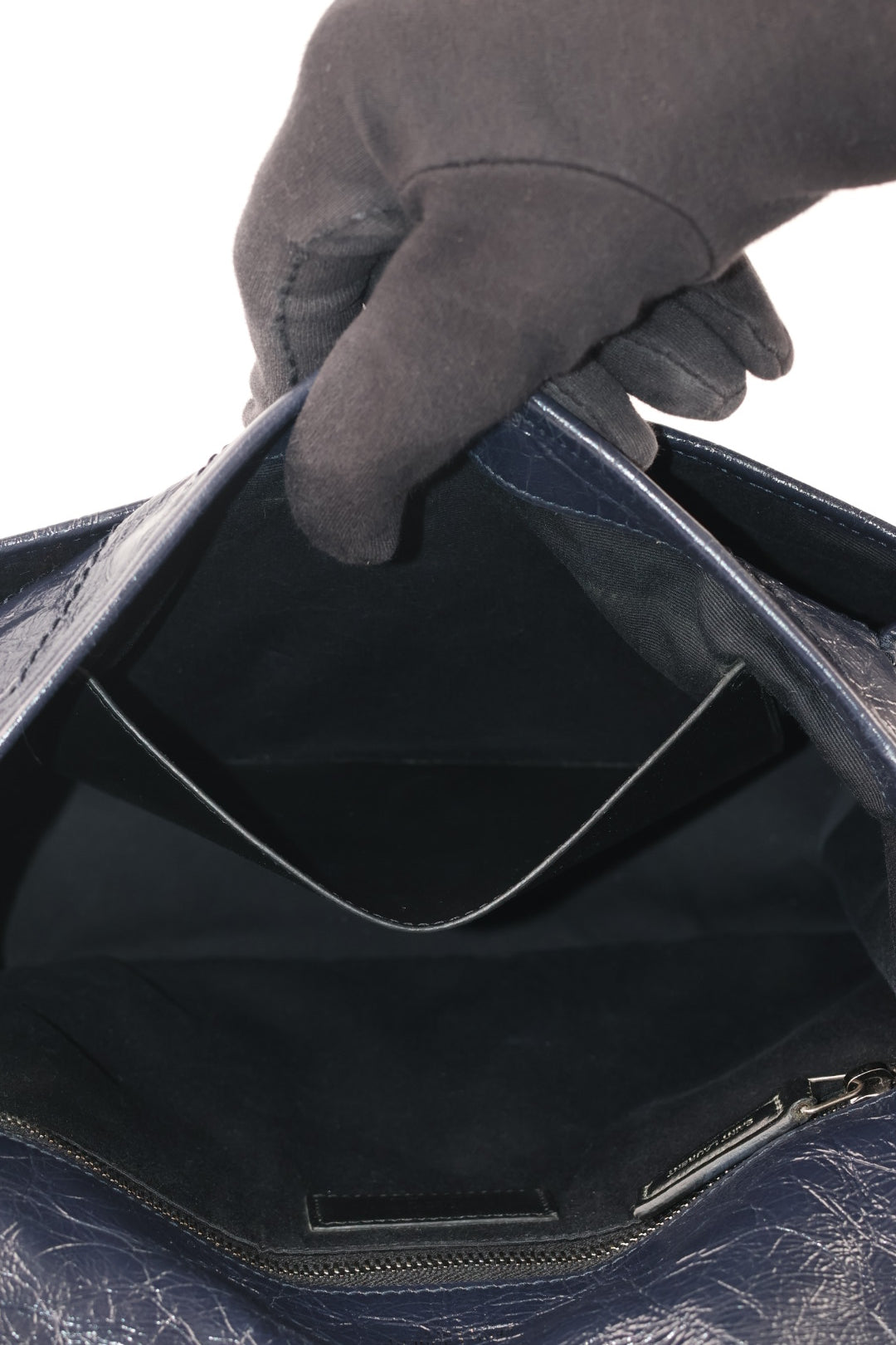 Saint Laurent Niki Media