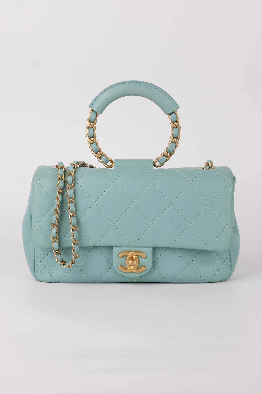 Chanel in the Loop Media Matelassé