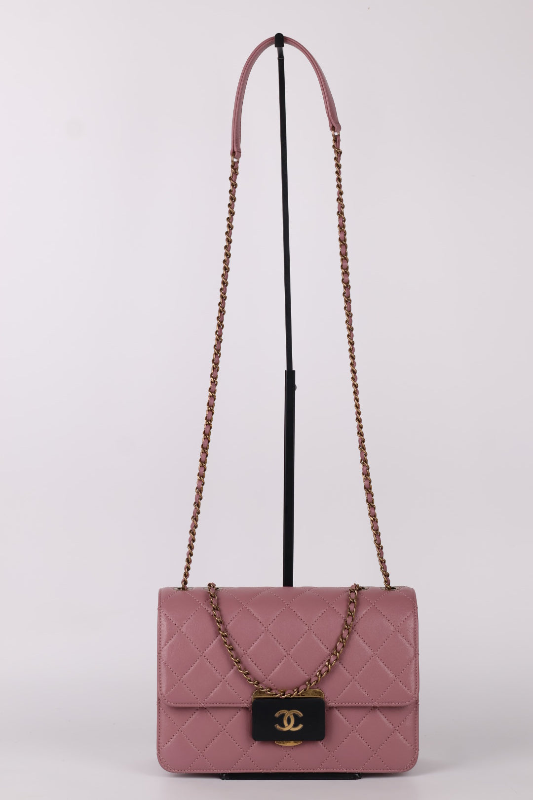 Chanel Beauty Lock Matelassé