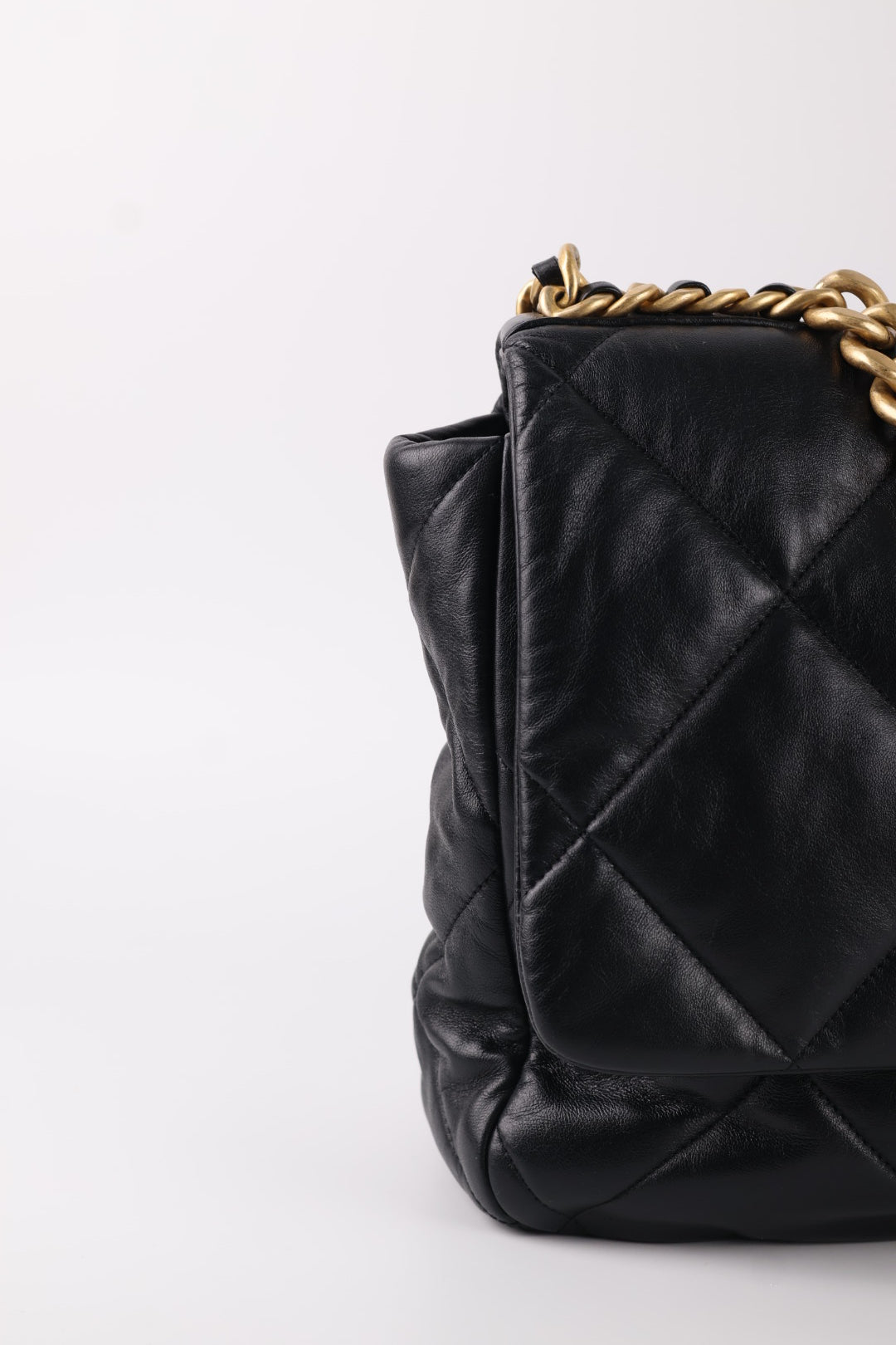 Chanel 19 Large in Pelle