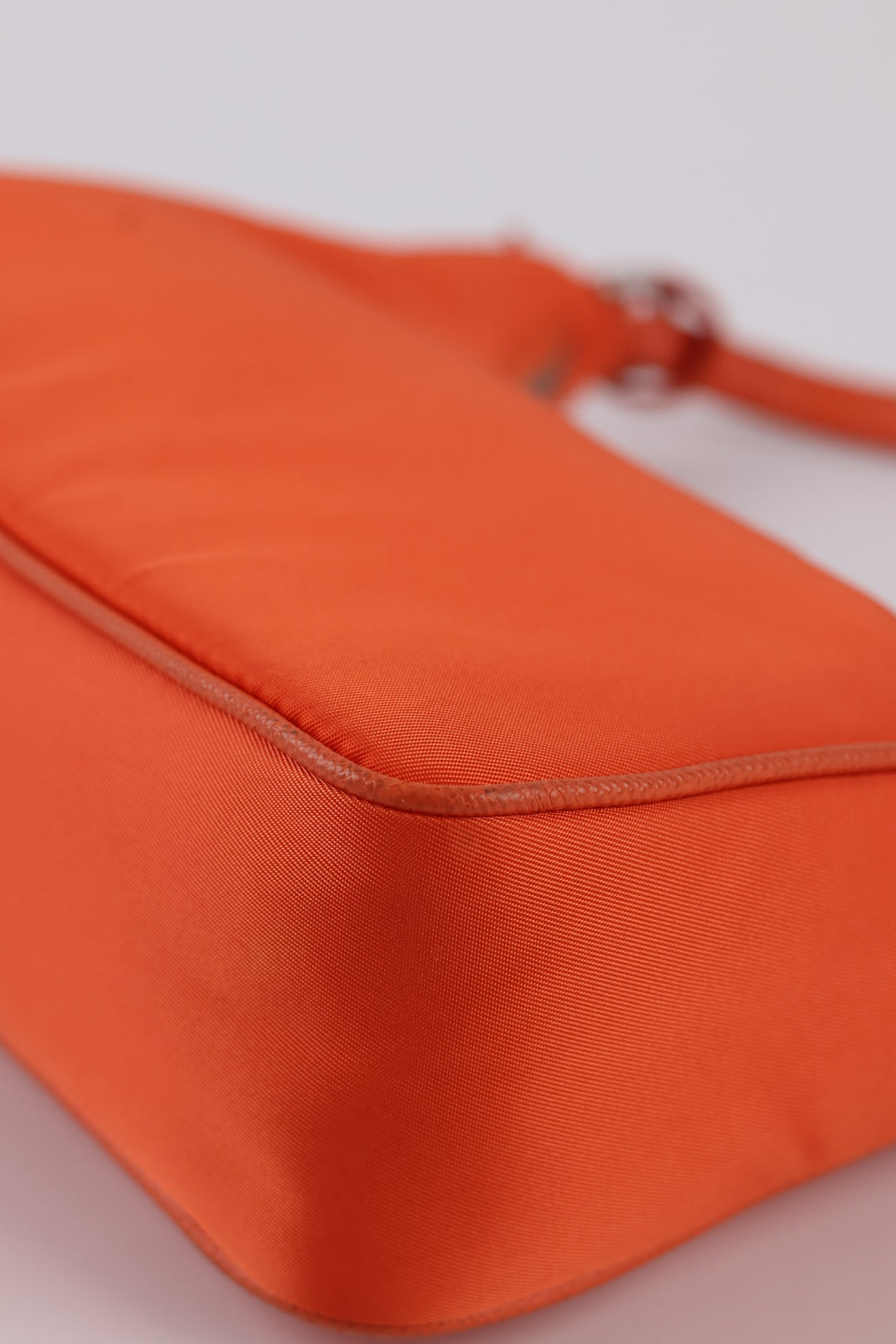 Prada Re-Edition 2005 Nylon