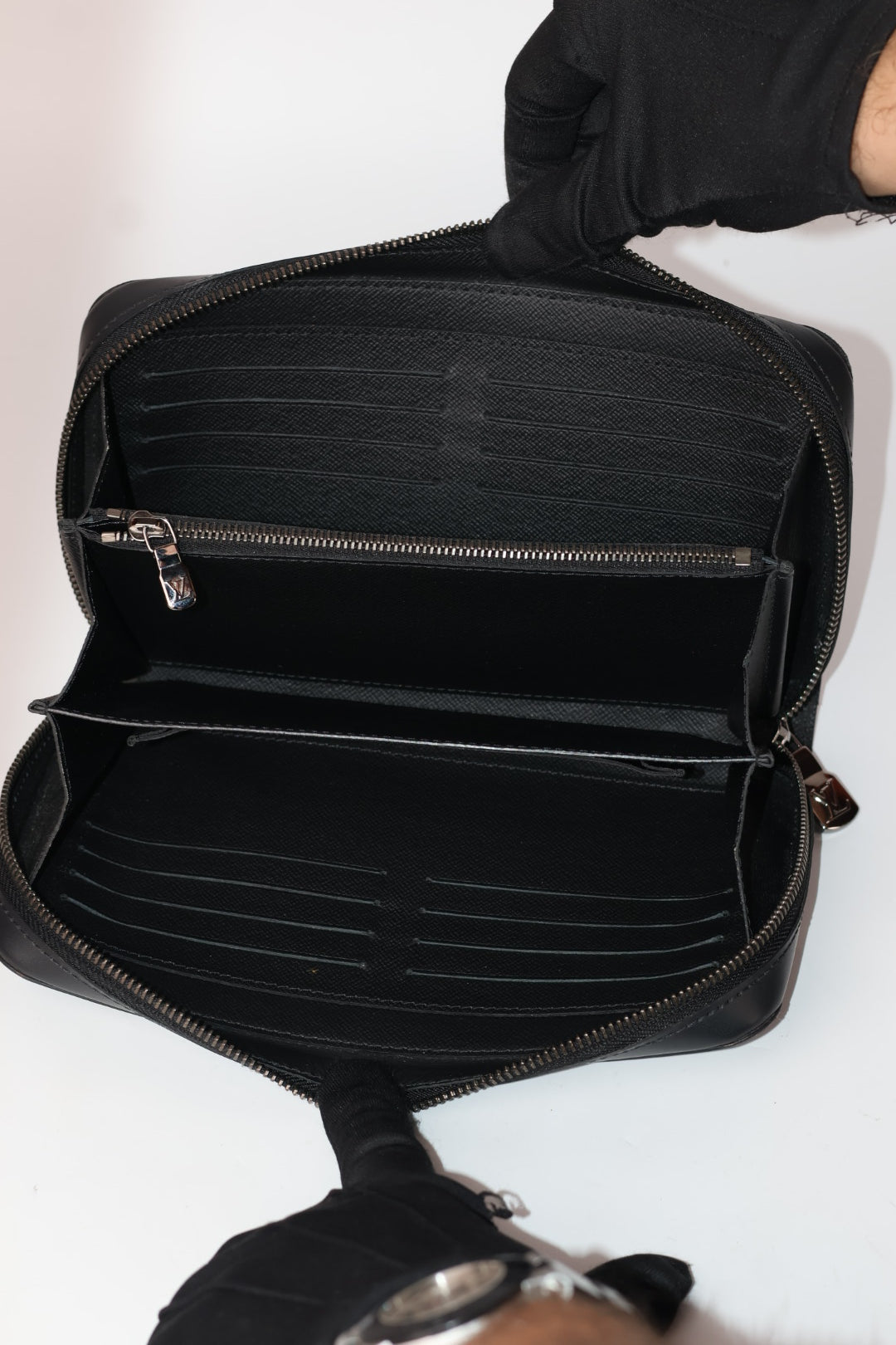 Louis Vuitton Pochette Zippy Monogram Eclipse