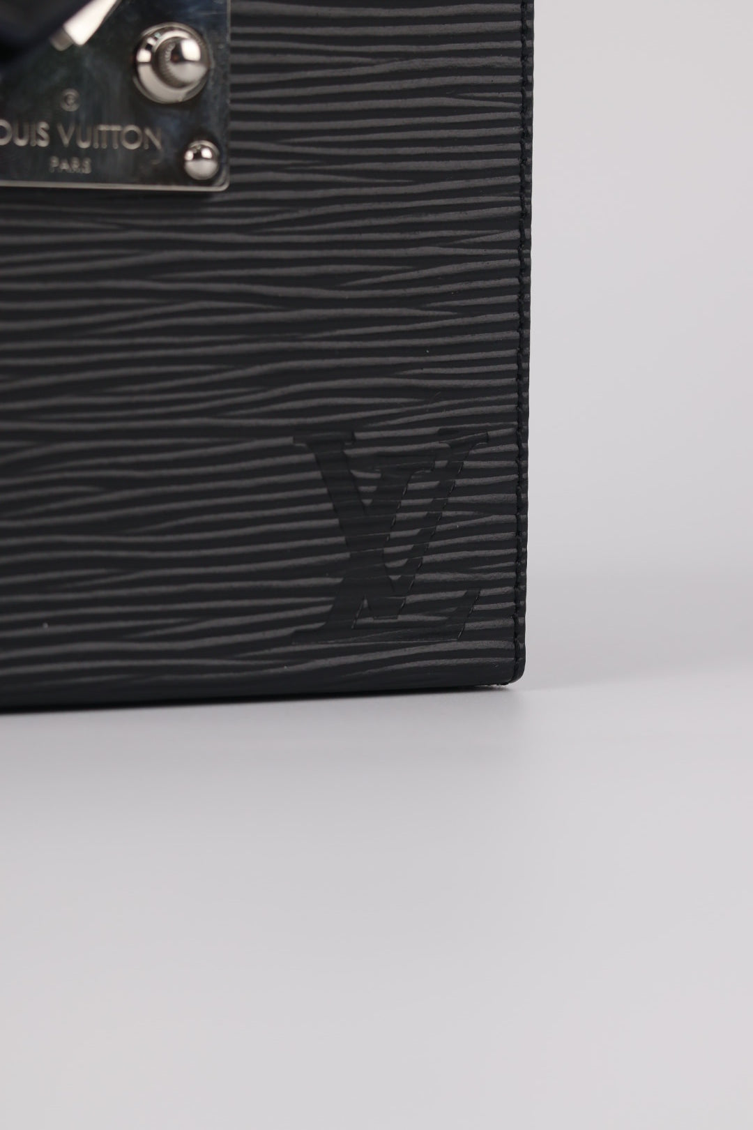 Louis Vuitton Bleecker Epi