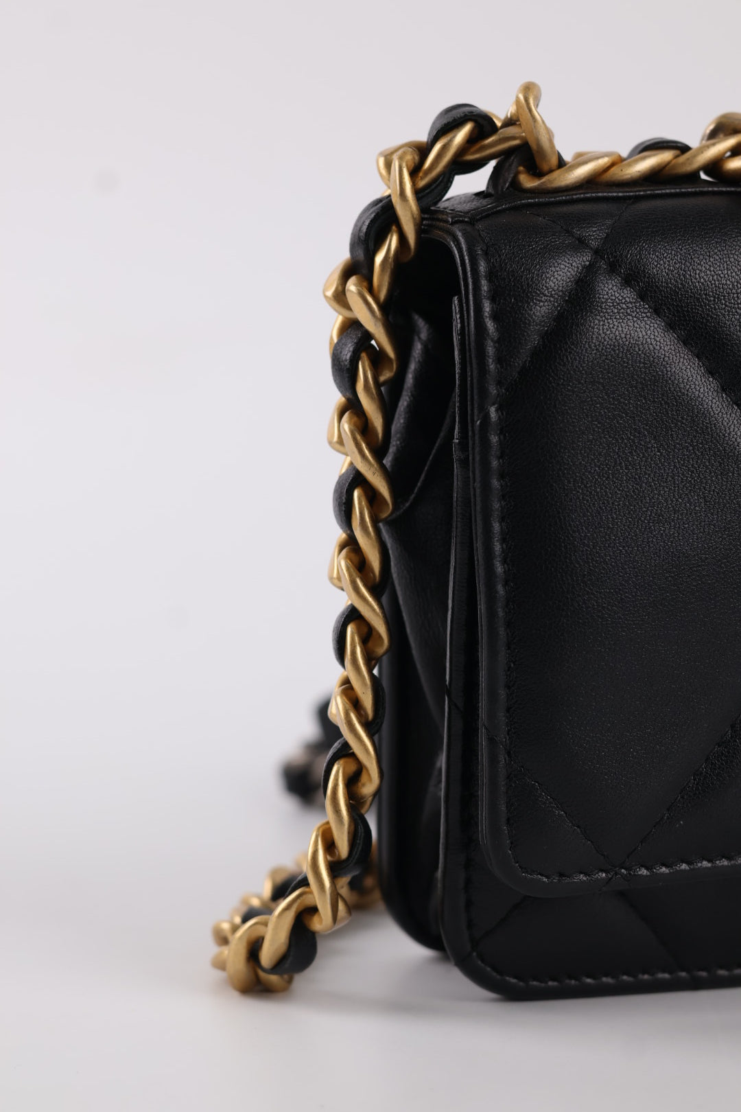 Chanel Woc 19 in Pelle